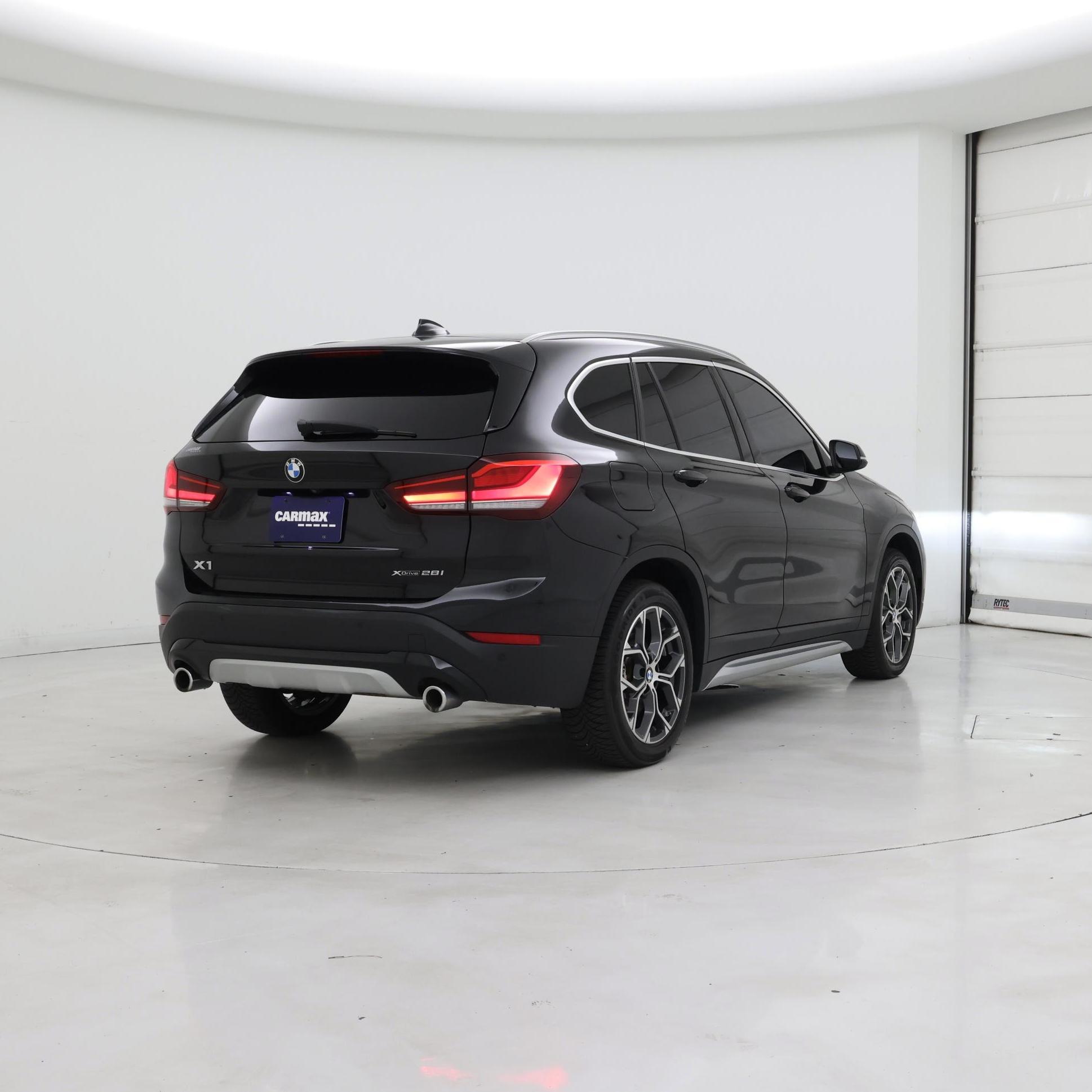 Thumbnail: 2022 BMW X1 - 8