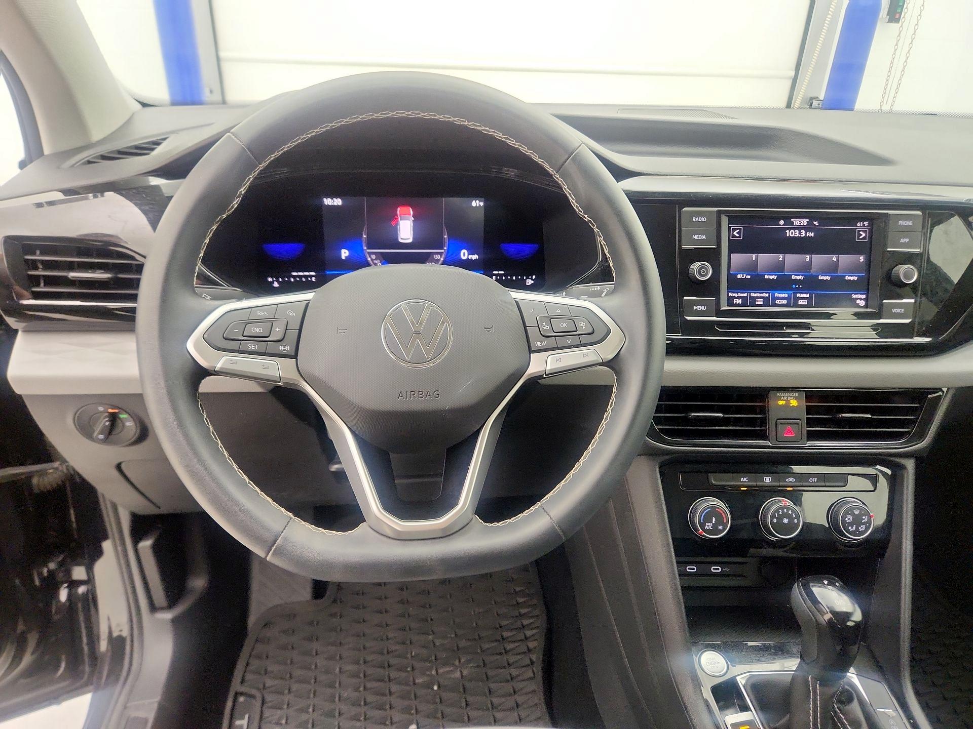 Thumbnail: 2023 Volkswagen Taos - 9