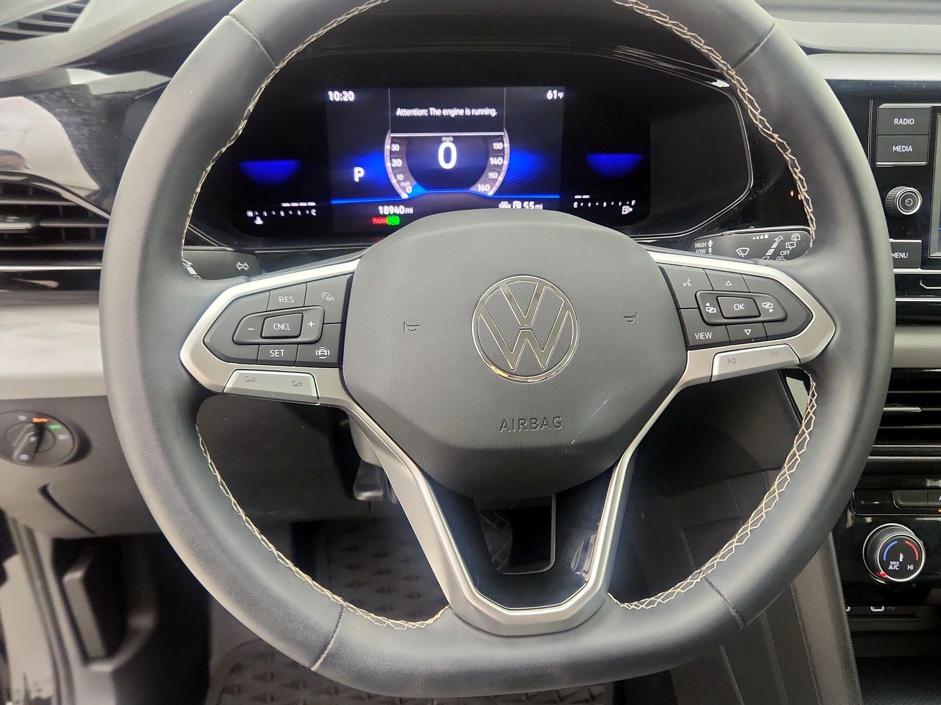 Thumbnail: 2023 Volkswagen Taos - 10