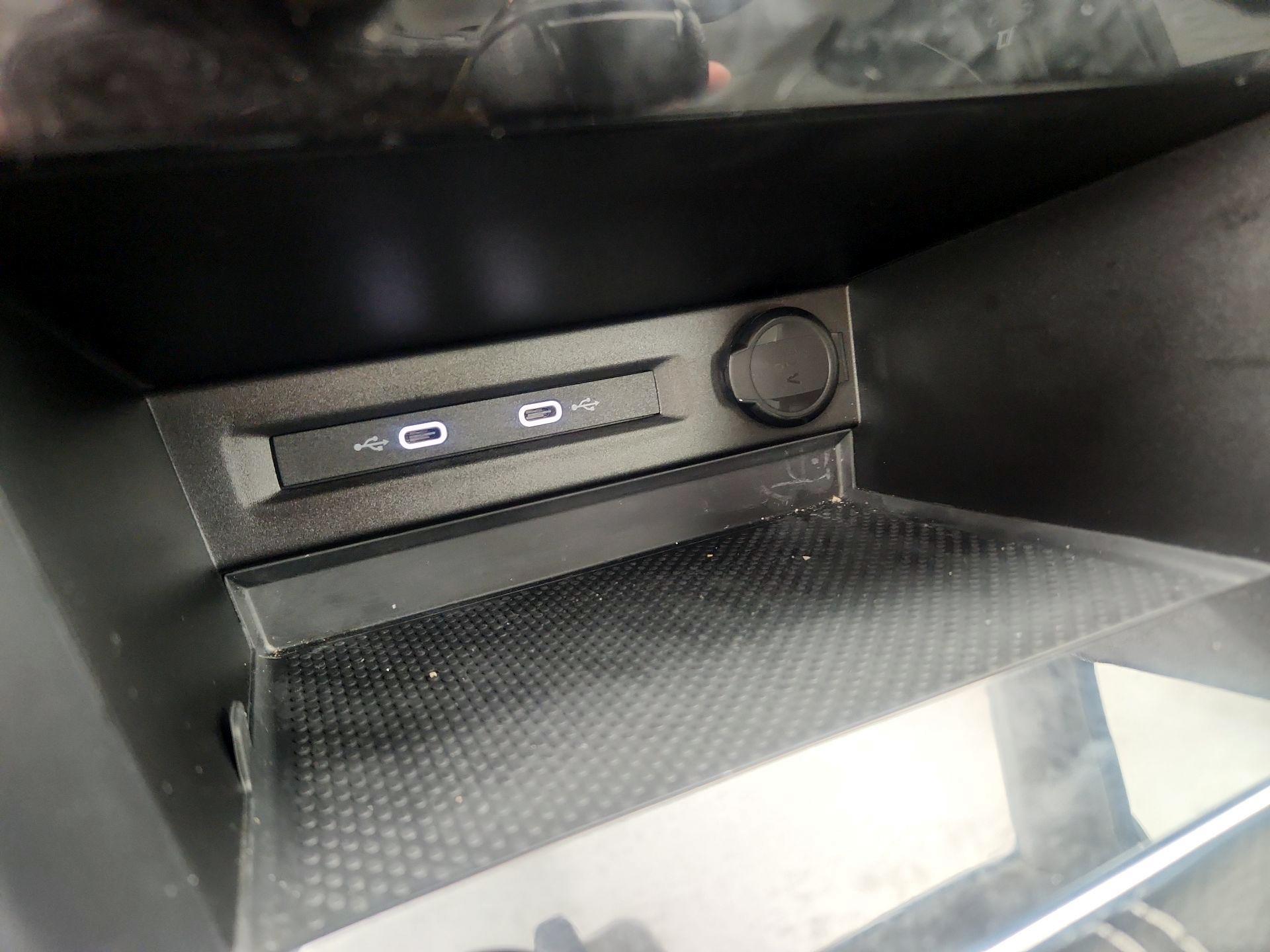 Thumbnail: 2023 Volkswagen Taos - 18