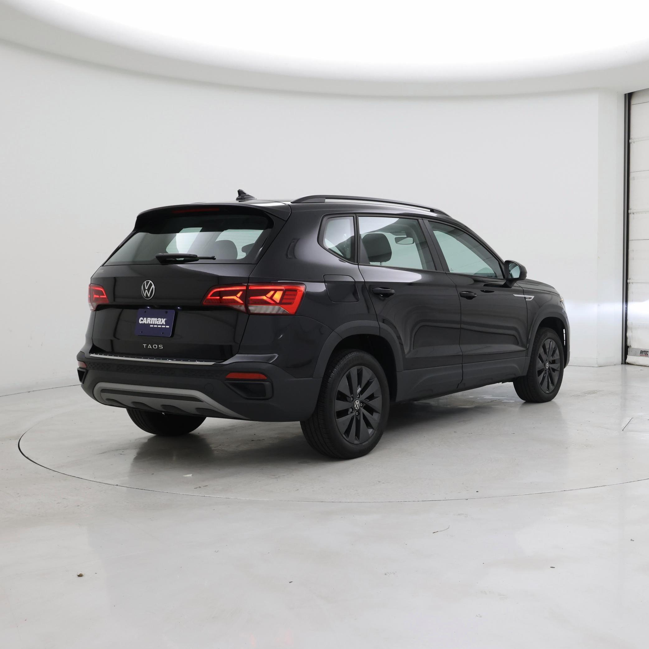 Thumbnail: 2023 Volkswagen Taos - 8