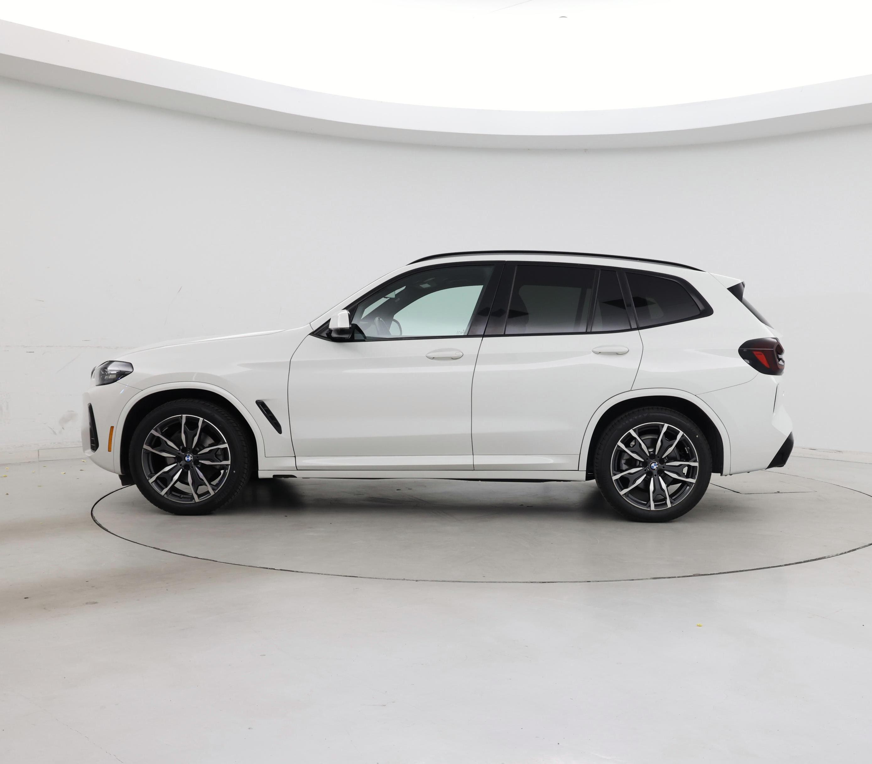 Thumbnail: 2023 BMW X3 - 3