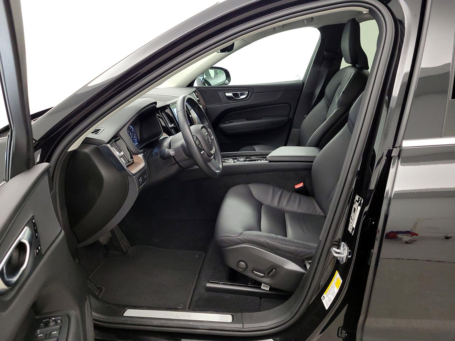 Thumbnail: 2021 Volvo XC60 - 11