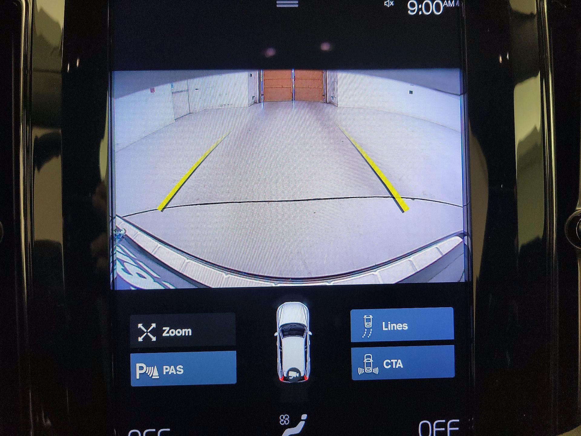 Thumbnail: 2021 Volvo XC60 - 15