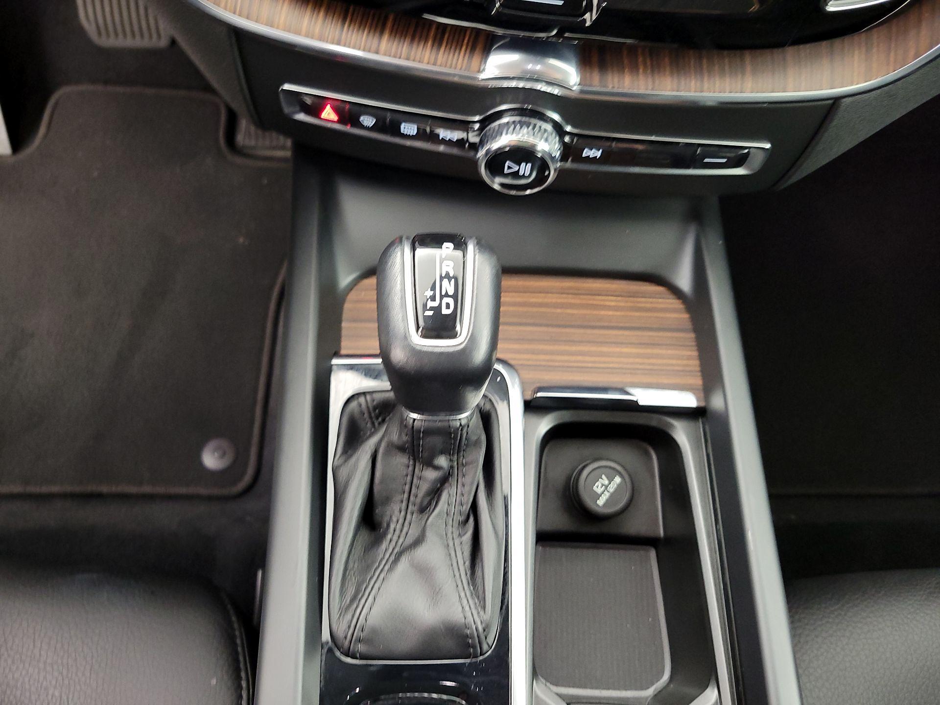 Thumbnail: 2021 Volvo XC60 - 18