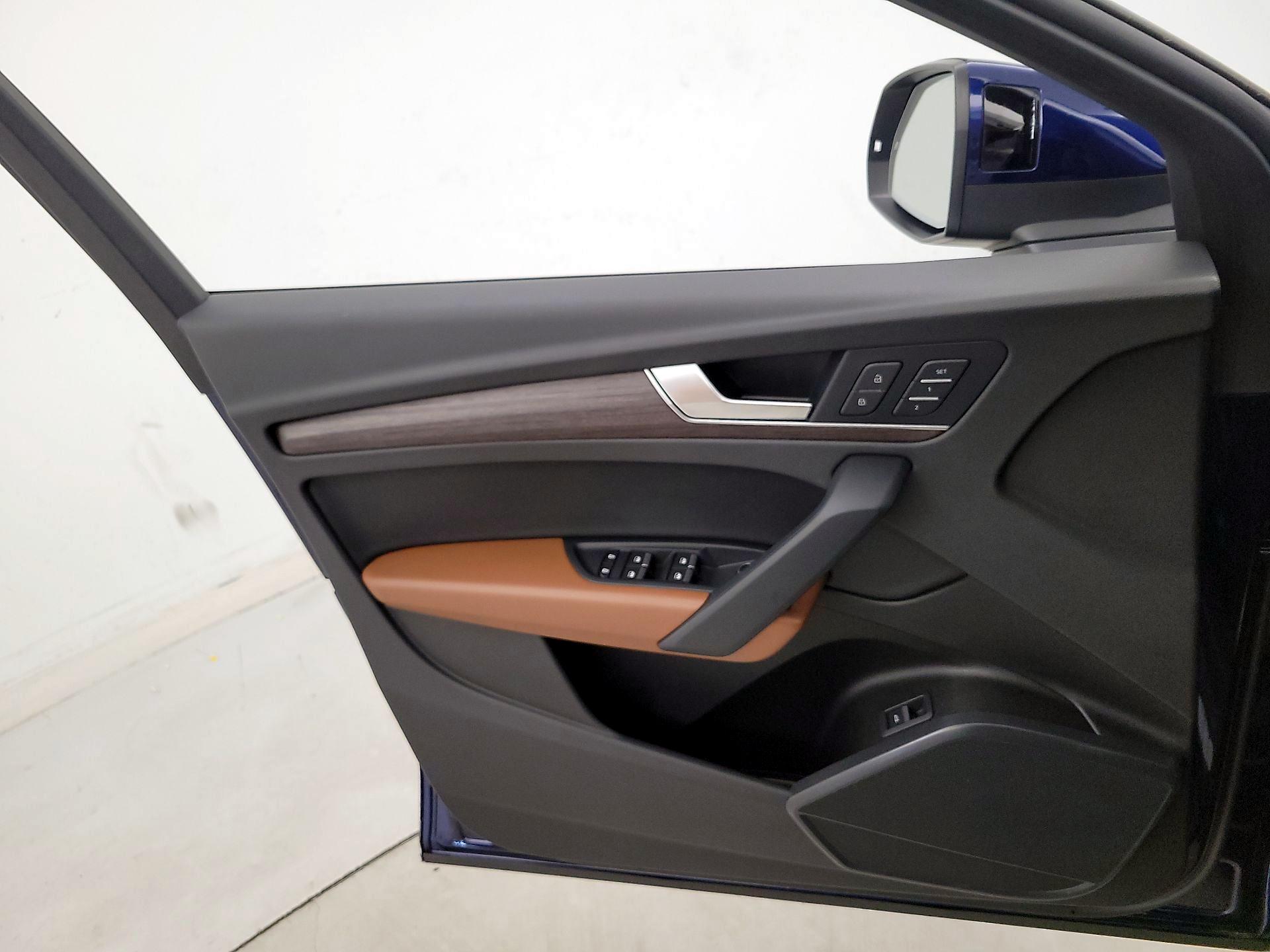 Thumbnail: 2022 Audi Q5 - 12