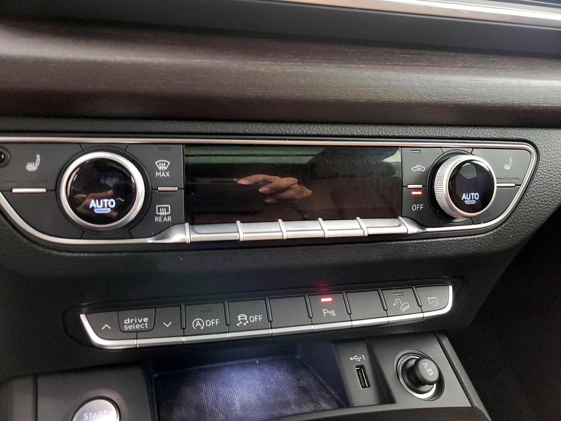 Thumbnail: 2022 Audi Q5 - 16