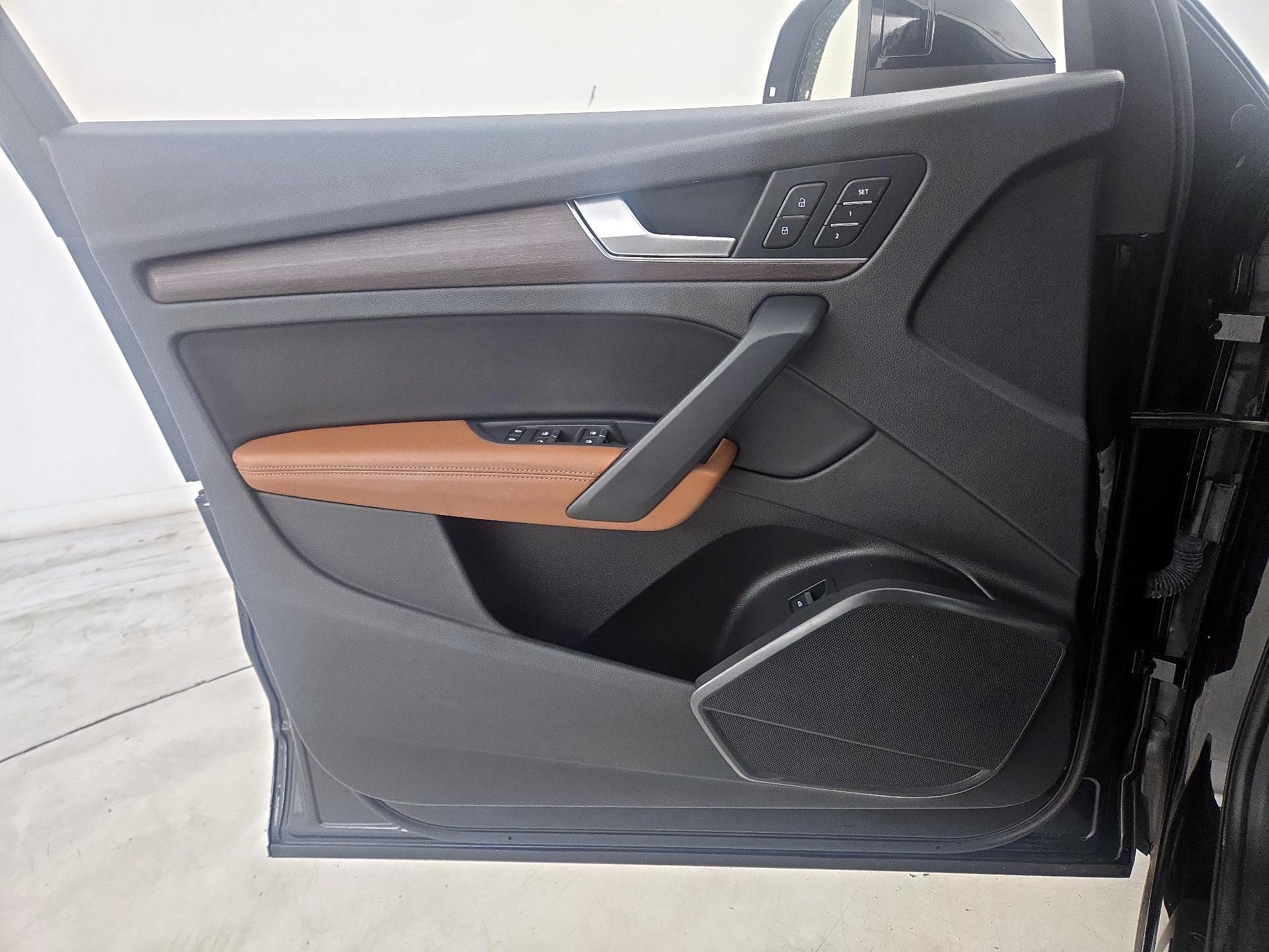 Thumbnail: 2021 Audi Q5 - 12