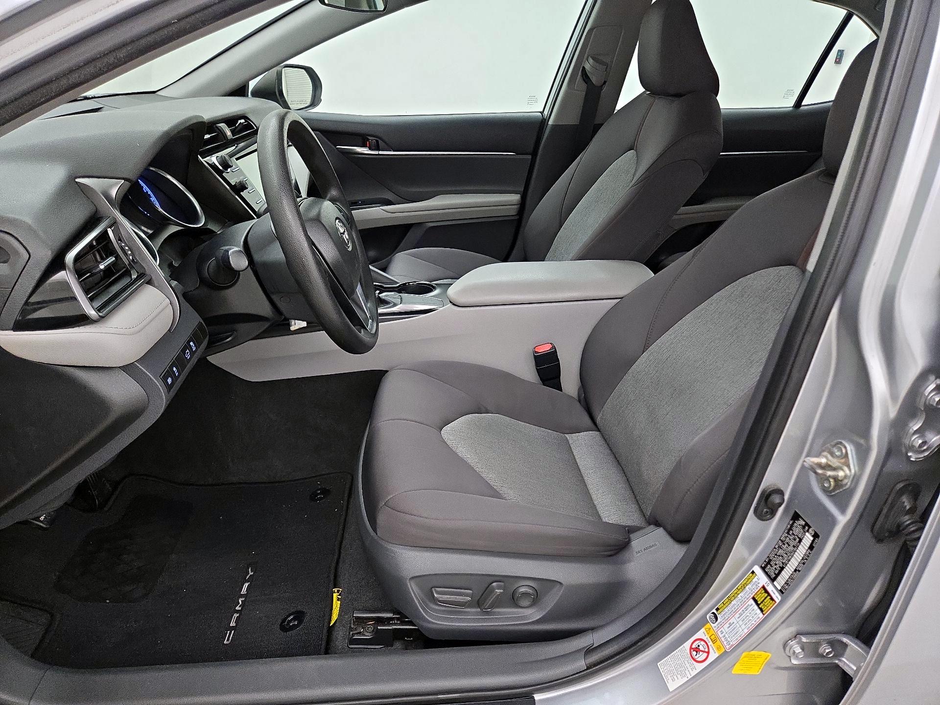 Thumbnail: 2019 Toyota Camry - 11