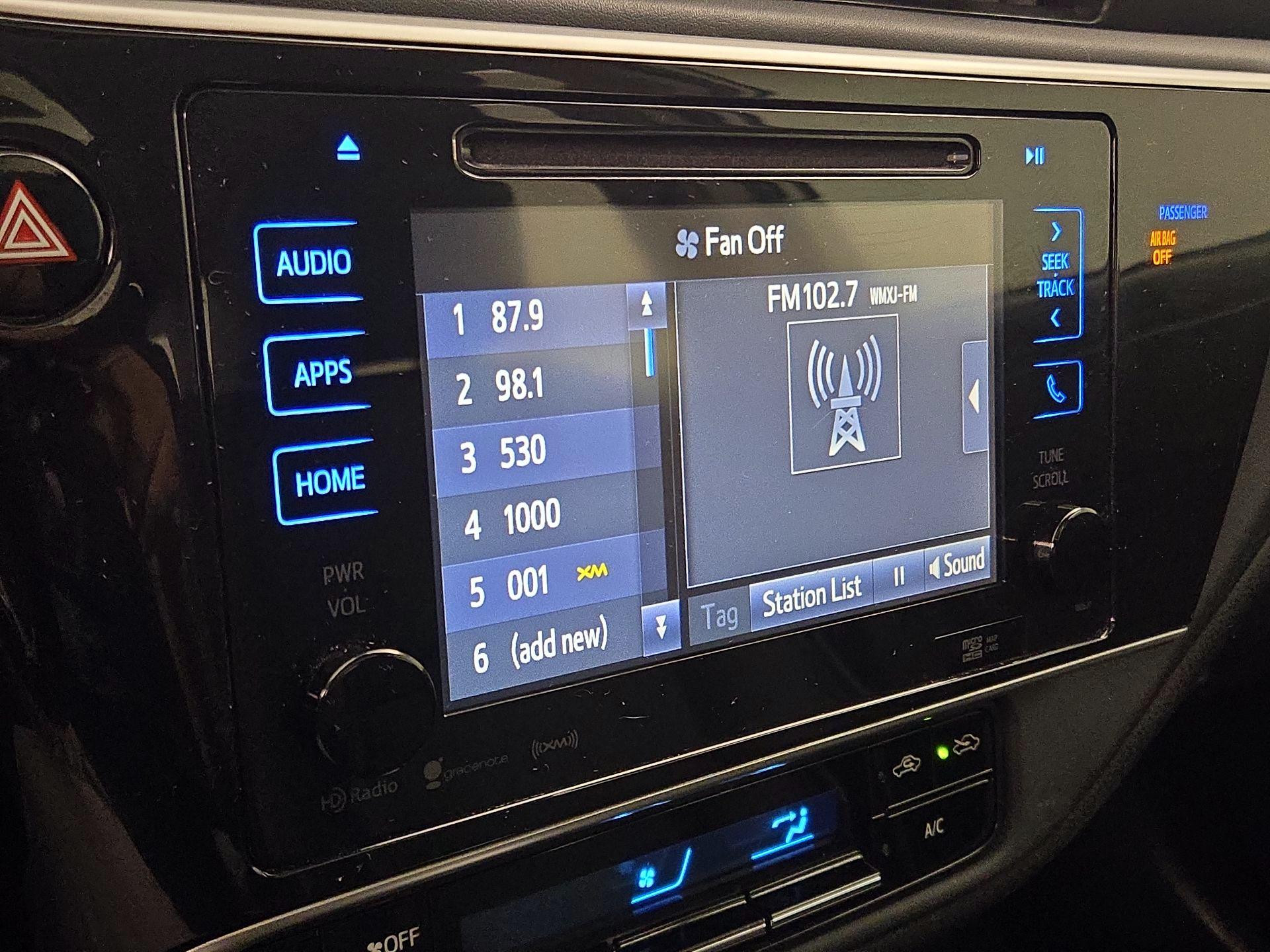 Thumbnail: 2018 Toyota Corolla - 16