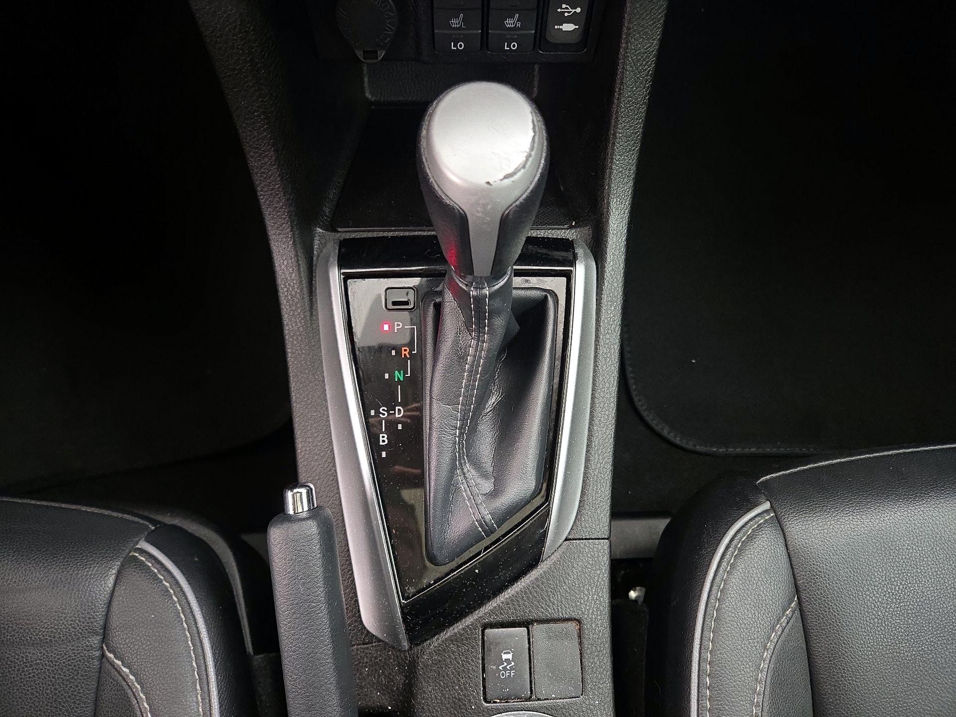 Thumbnail: 2018 Toyota Corolla - 18