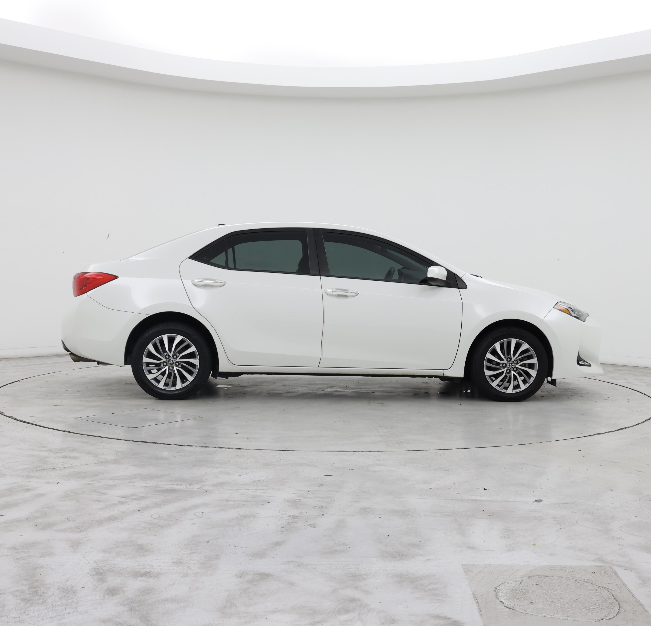 Thumbnail: 2018 Toyota Corolla - 7