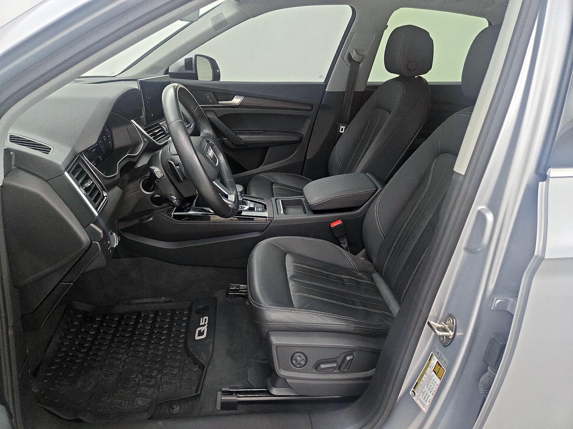 Thumbnail: 2022 Audi Q5 - 11