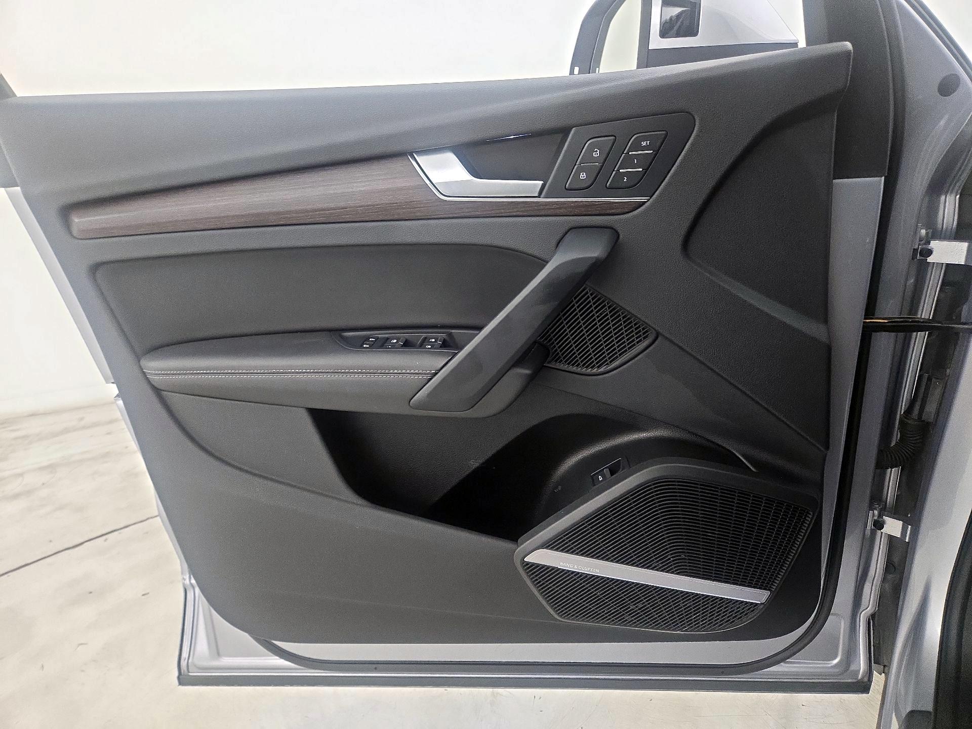 Thumbnail: 2022 Audi Q5 - 12