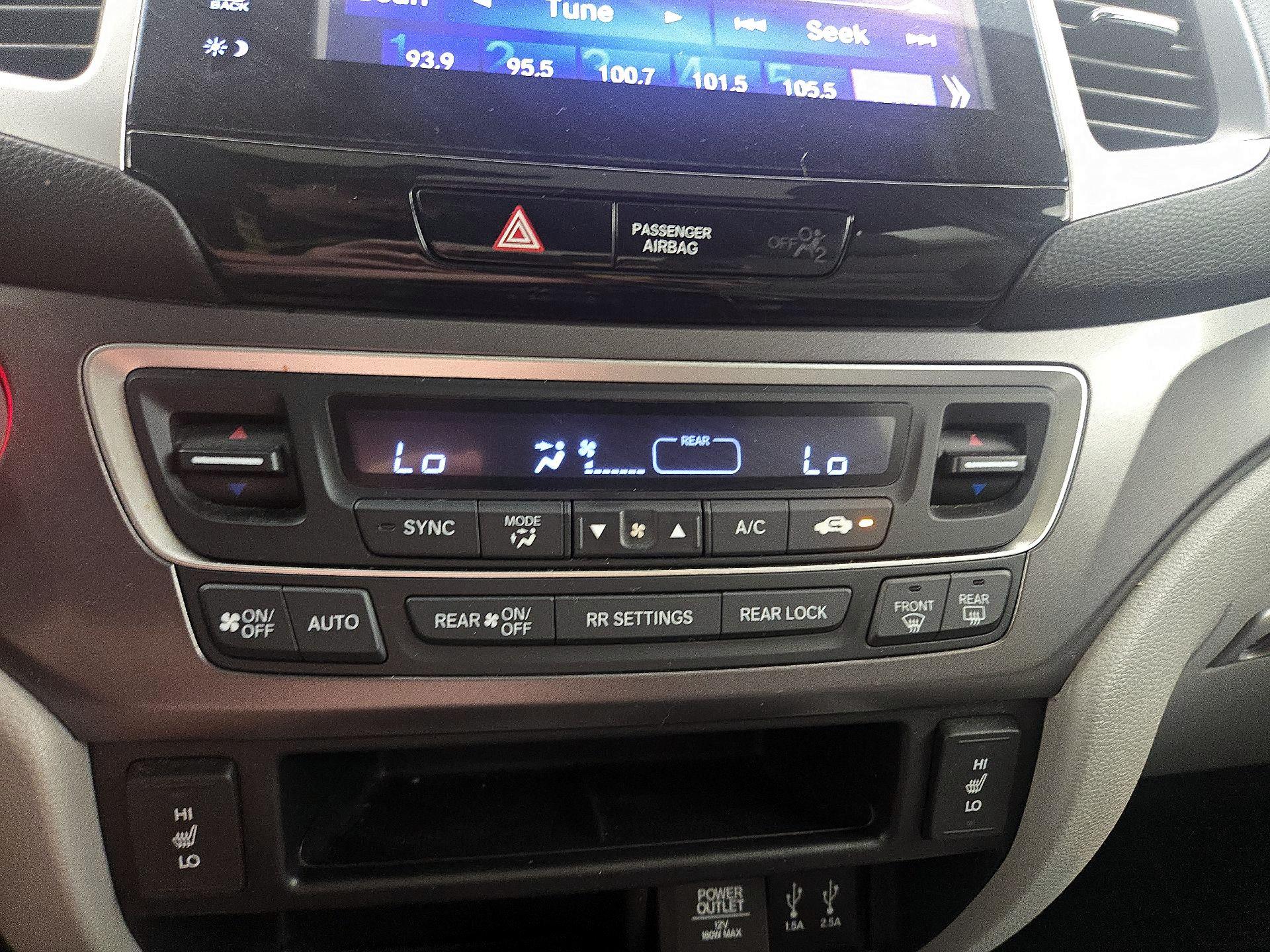 Thumbnail: 2016 Honda Pilot - 16