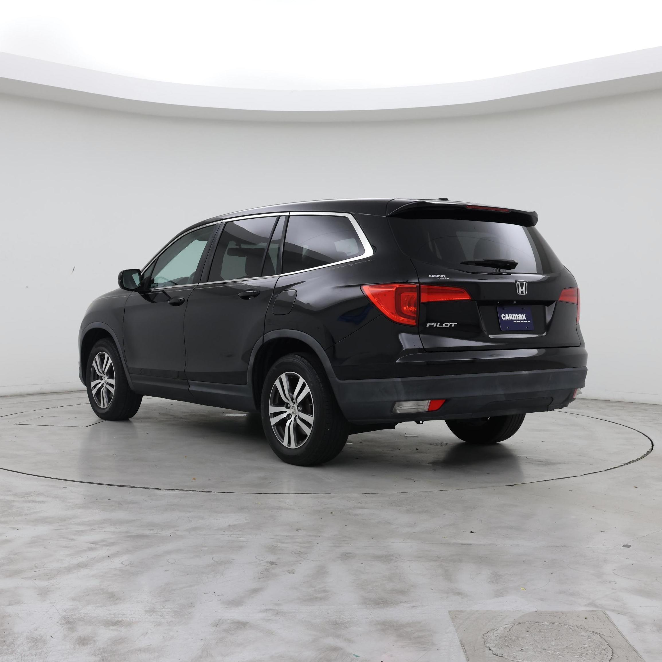 Thumbnail: 2016 Honda Pilot - 2