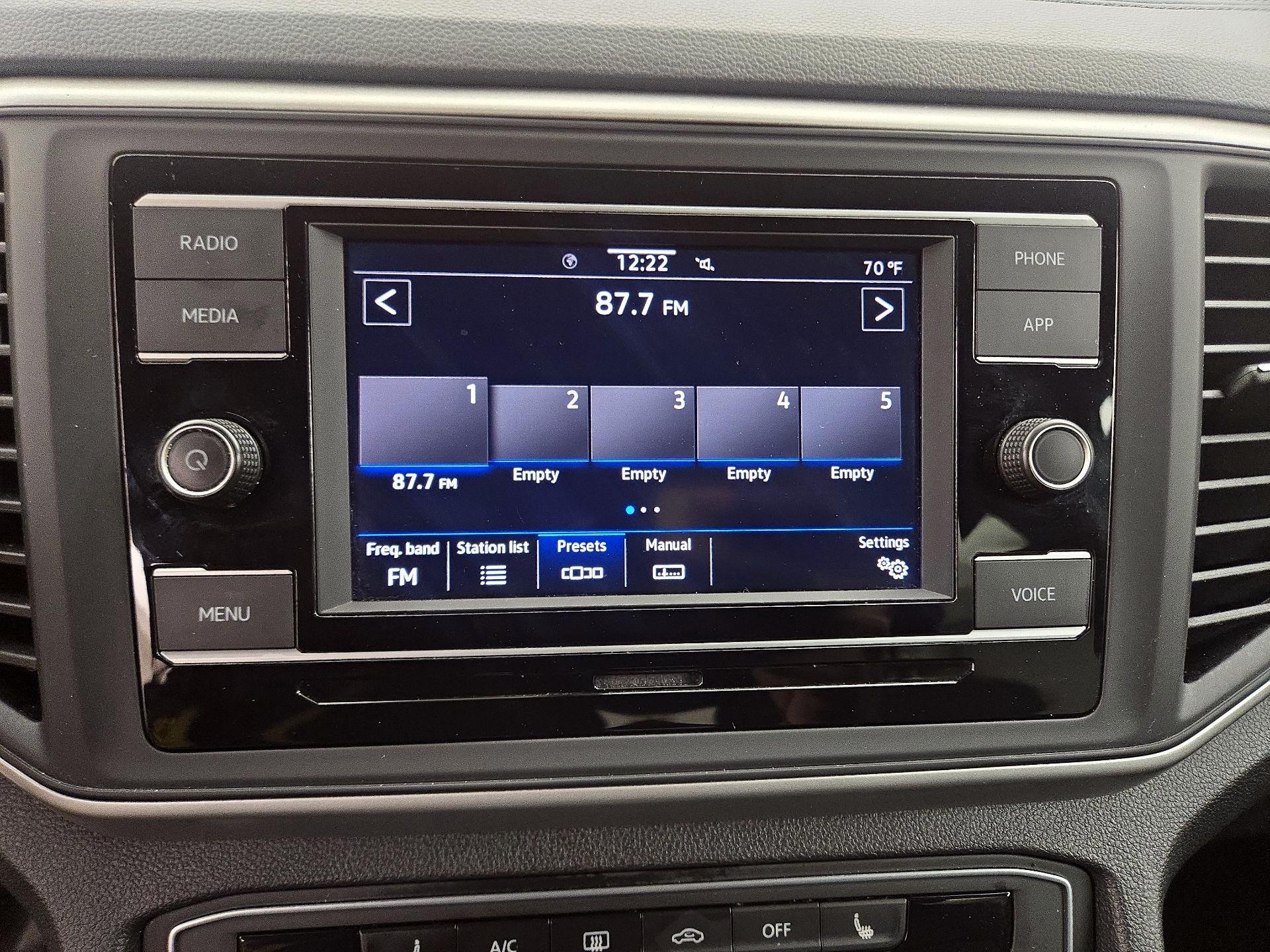 Thumbnail: 2022 Volkswagen Atlas - 15