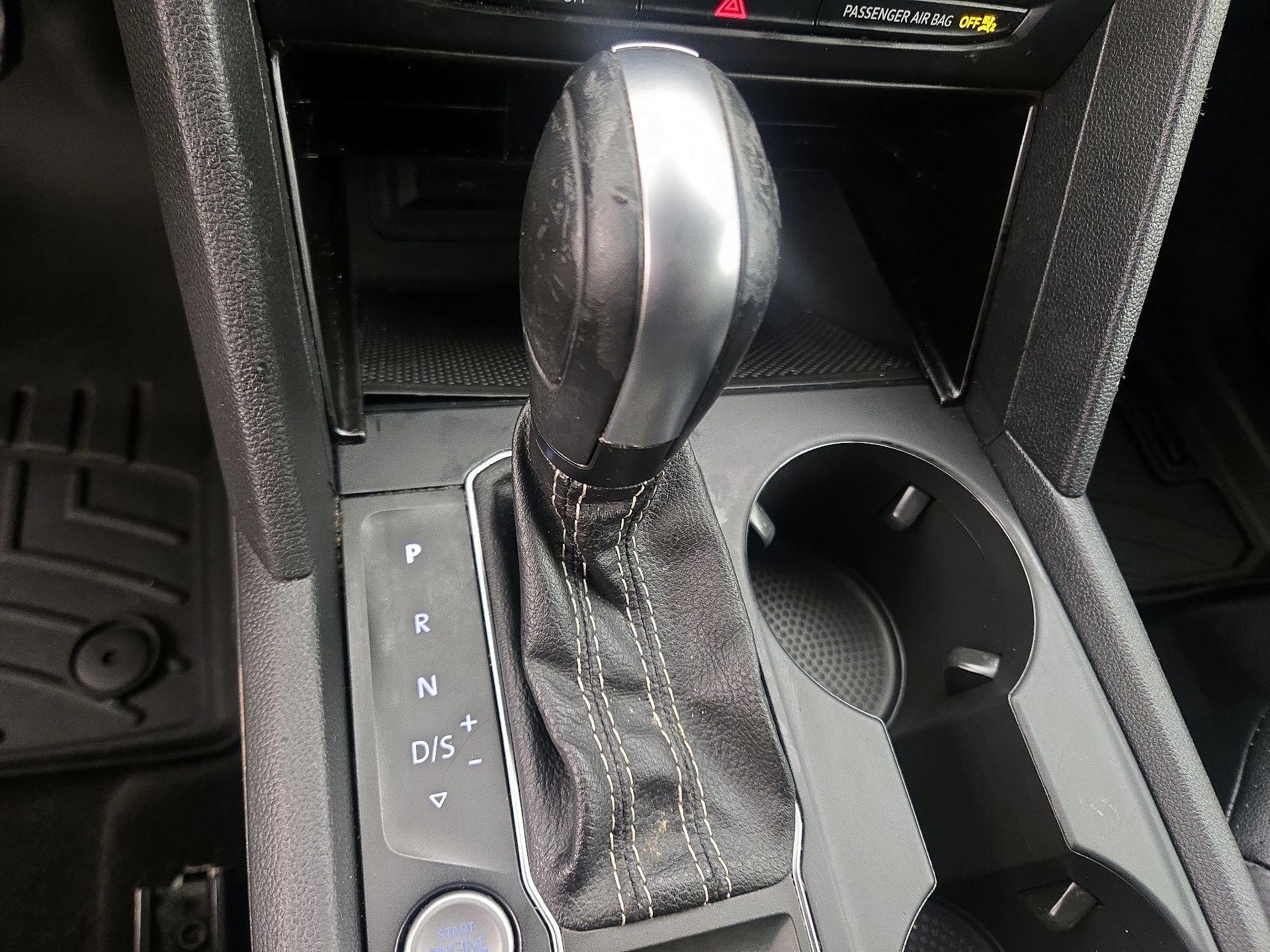 Thumbnail: 2022 Volkswagen Atlas - 17