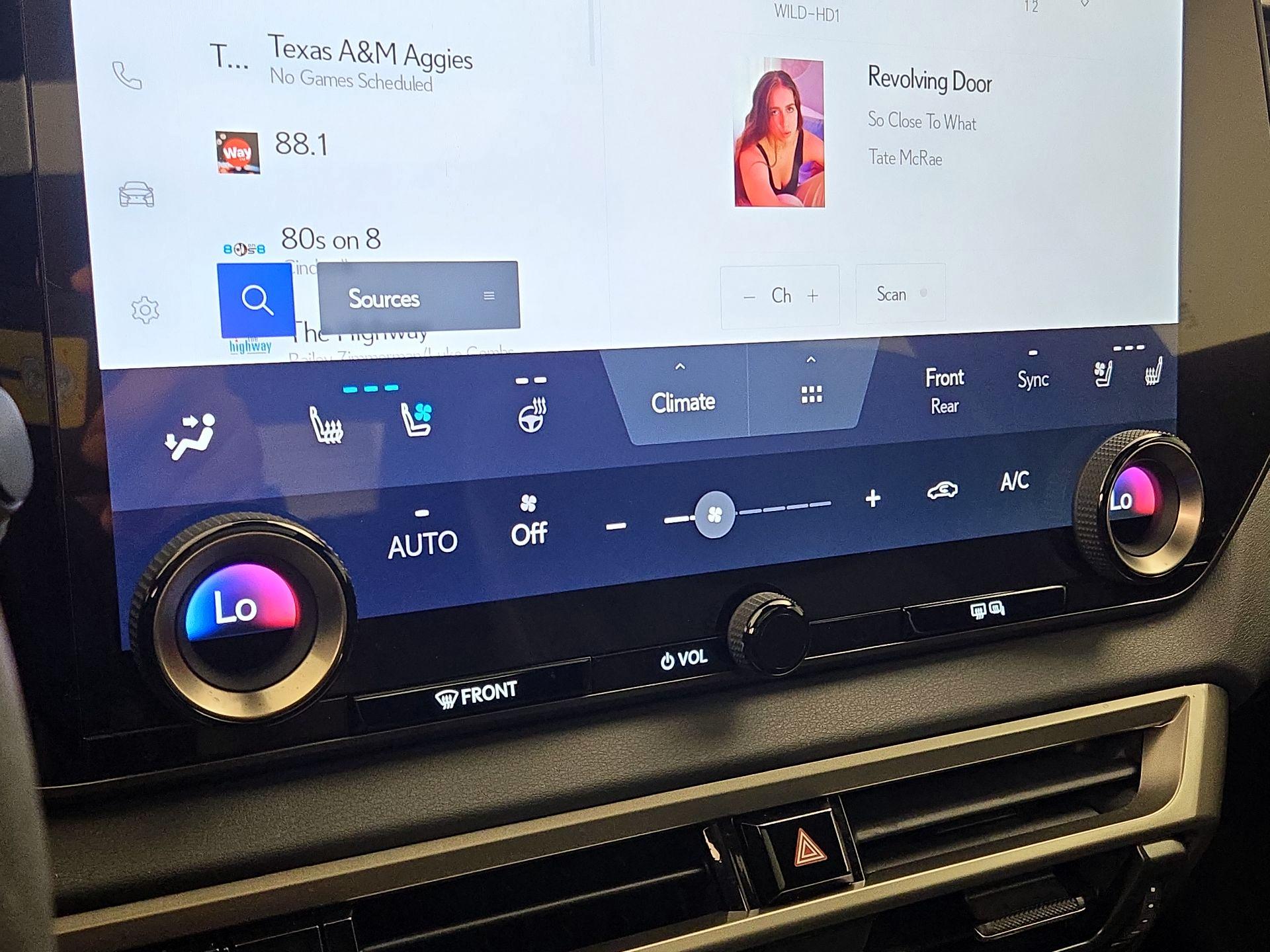 Thumbnail: 2023 Lexus RX - 16