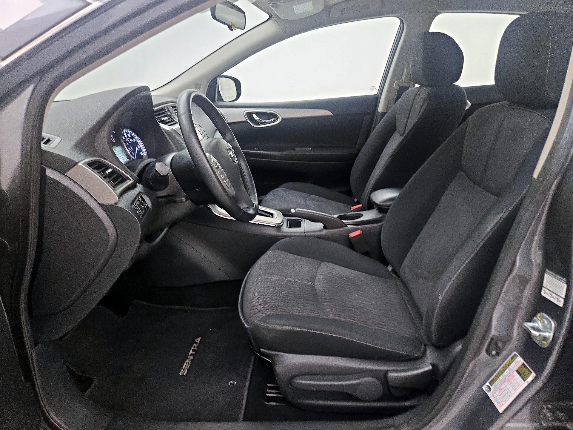 Thumbnail: 2015 Nissan Sentra - 11