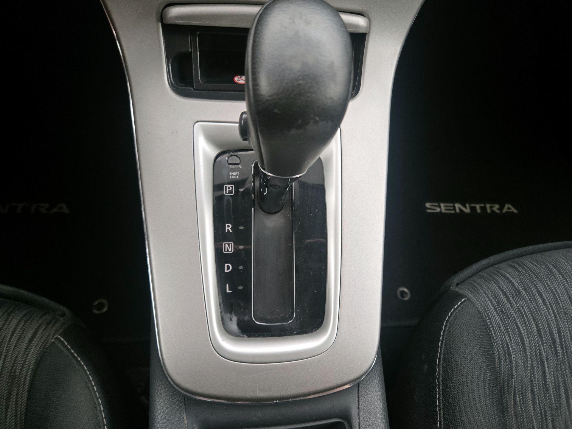 Thumbnail: 2015 Nissan Sentra - 17