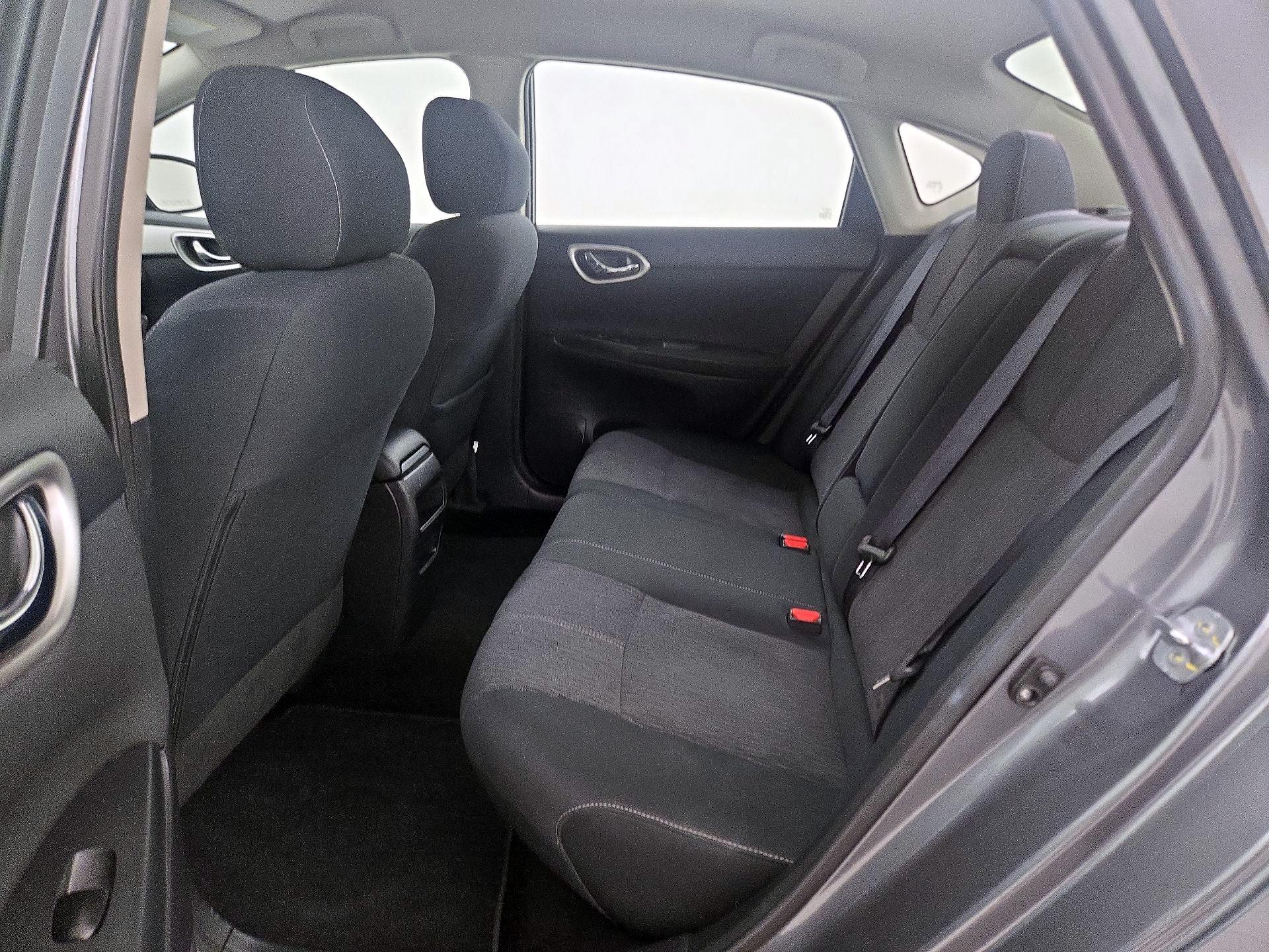 Thumbnail: 2015 Nissan Sentra - 19