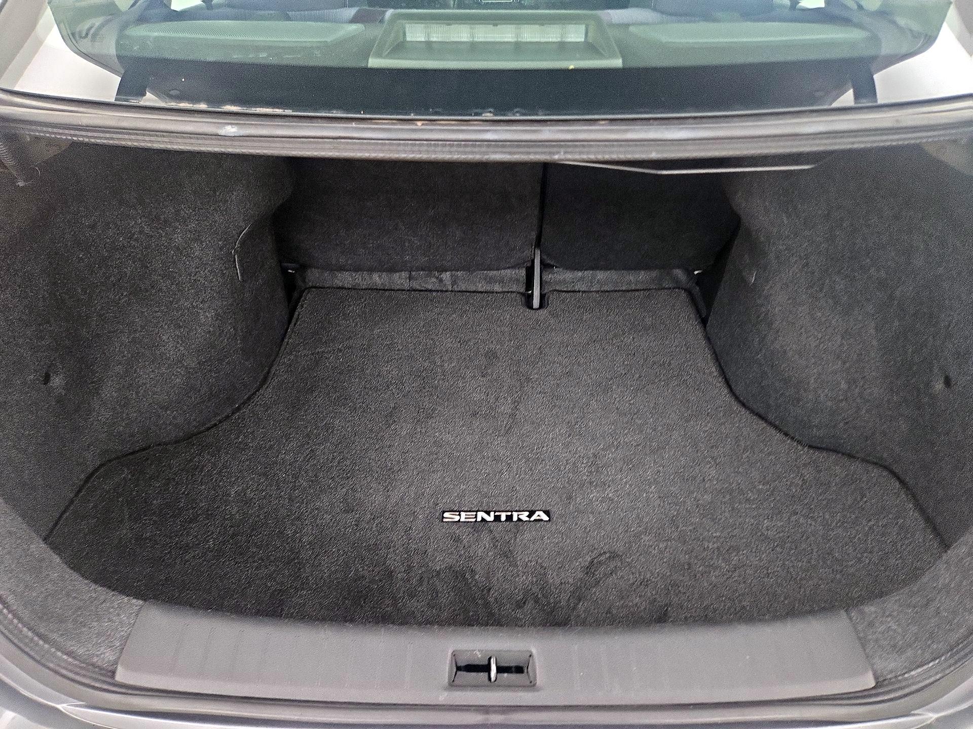 Thumbnail: 2015 Nissan Sentra - 20