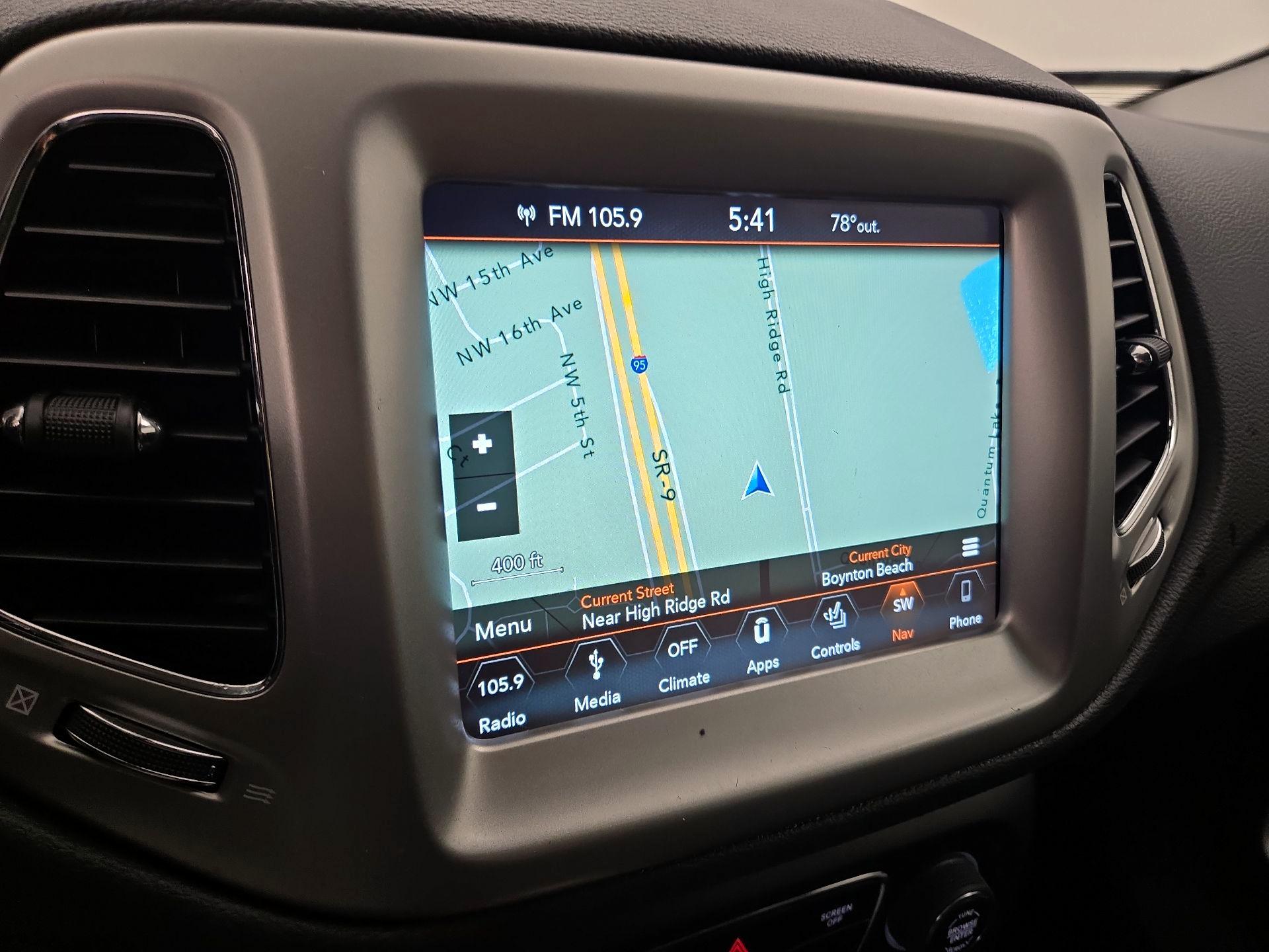 Thumbnail: 2019 Jeep Compass - 14