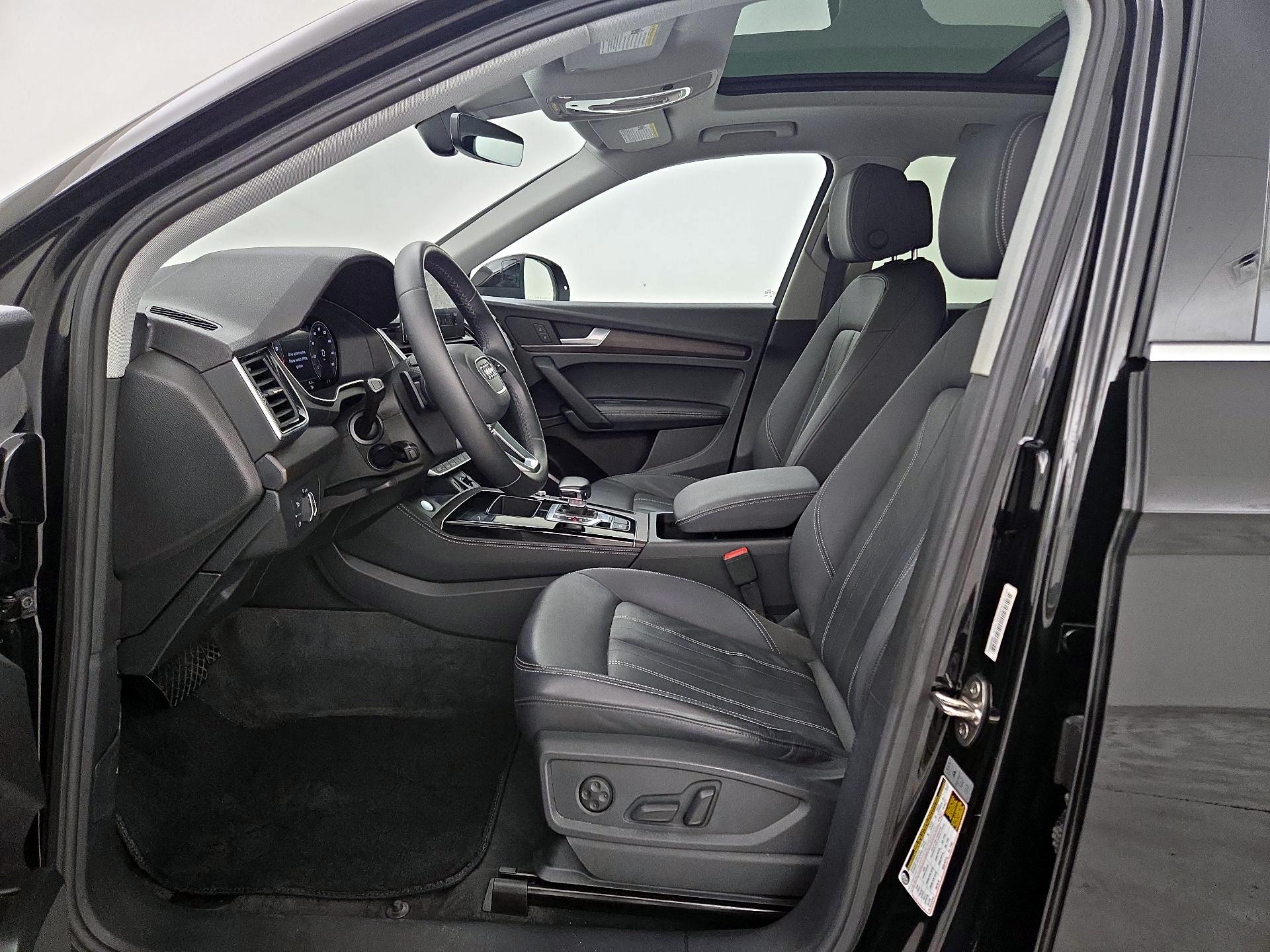 Thumbnail: 2021 Audi Q5 - 11