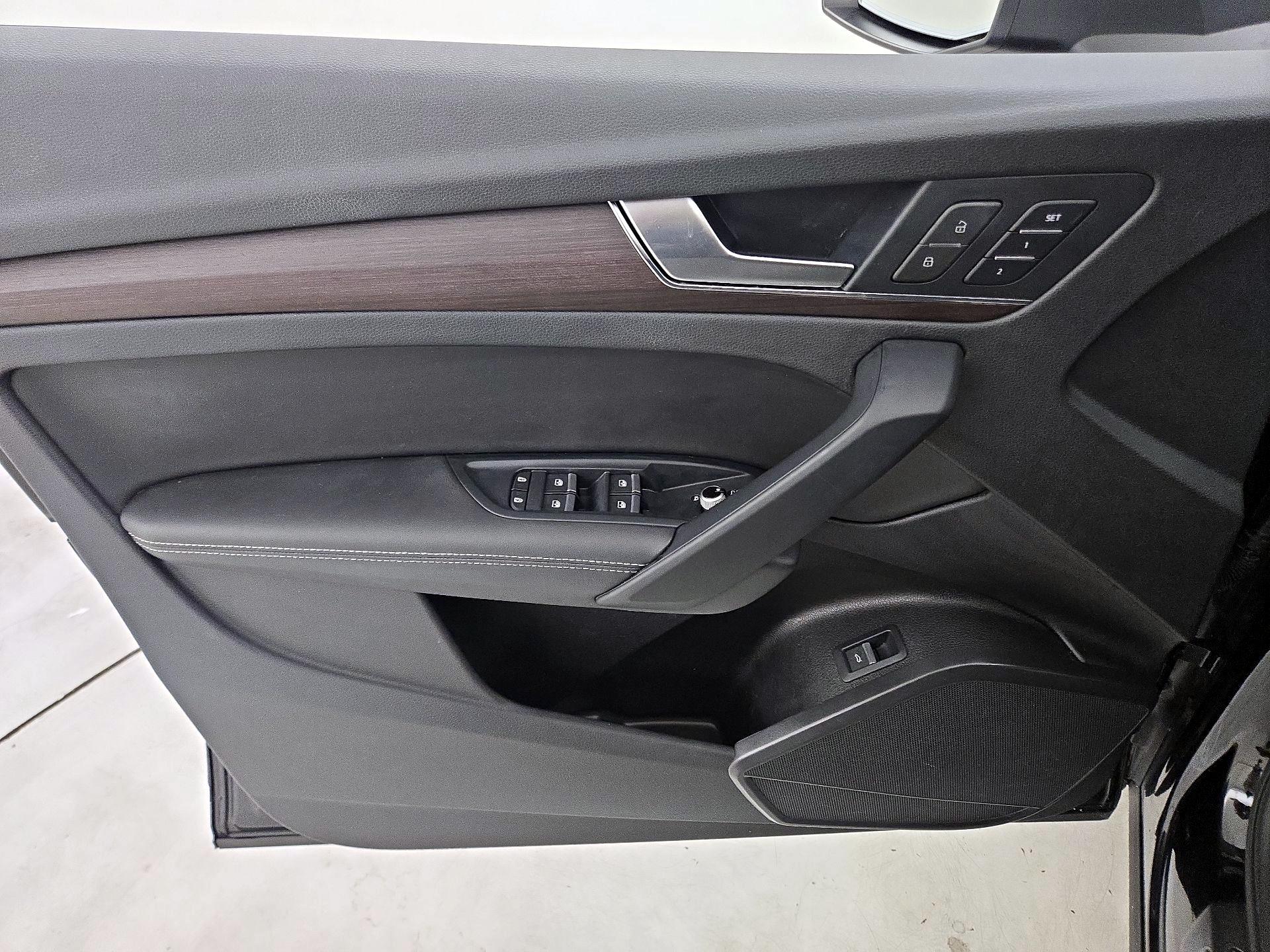 Thumbnail: 2021 Audi Q5 - 12