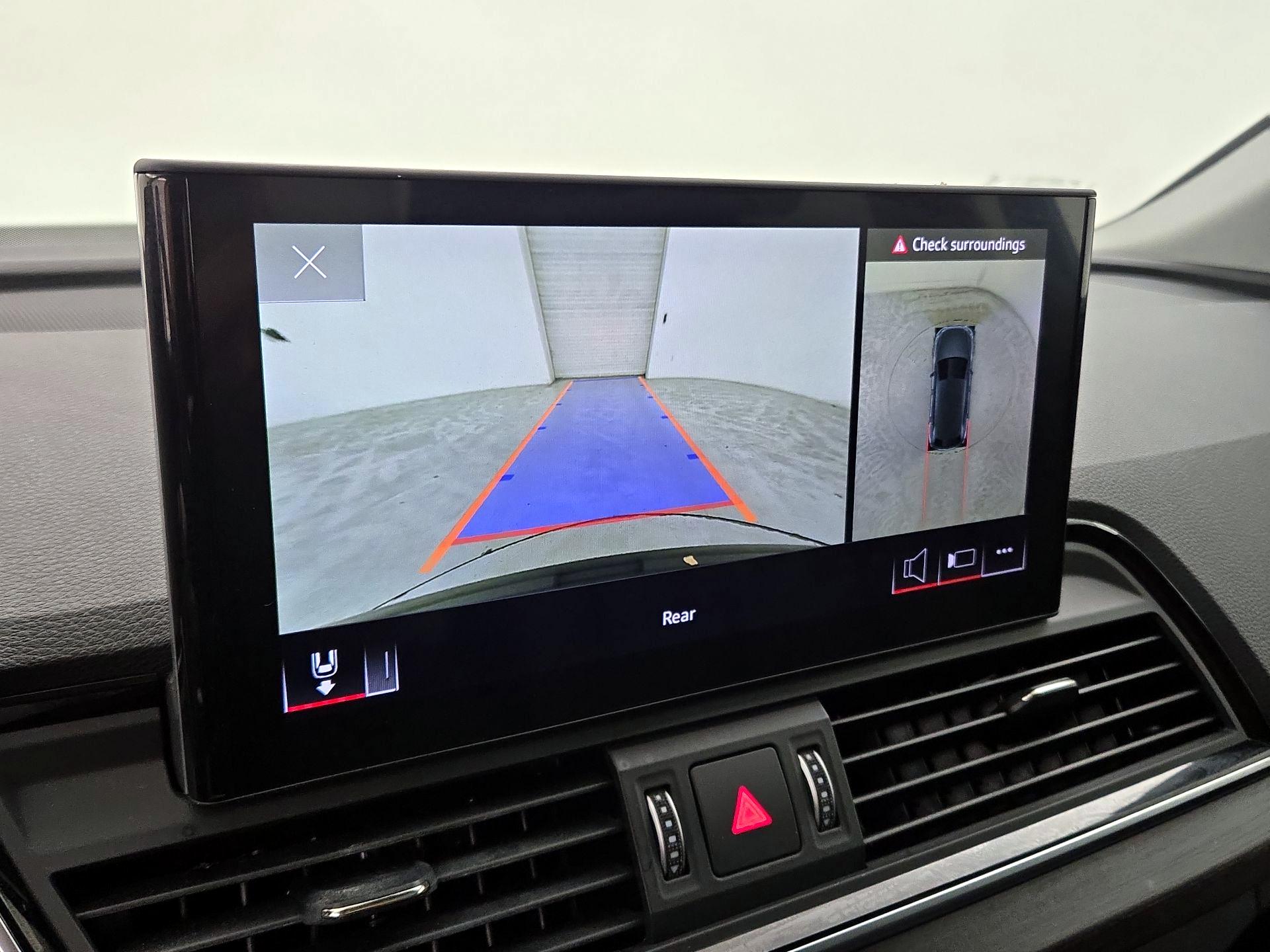 Thumbnail: 2021 Audi Q5 - 14