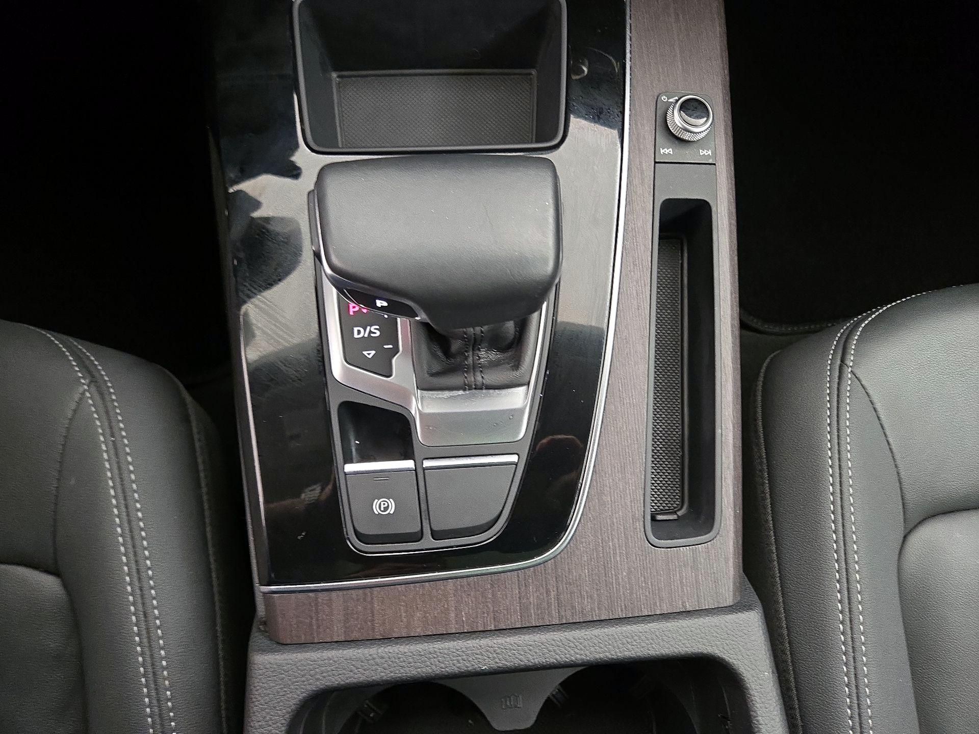 Thumbnail: 2021 Audi Q5 - 17