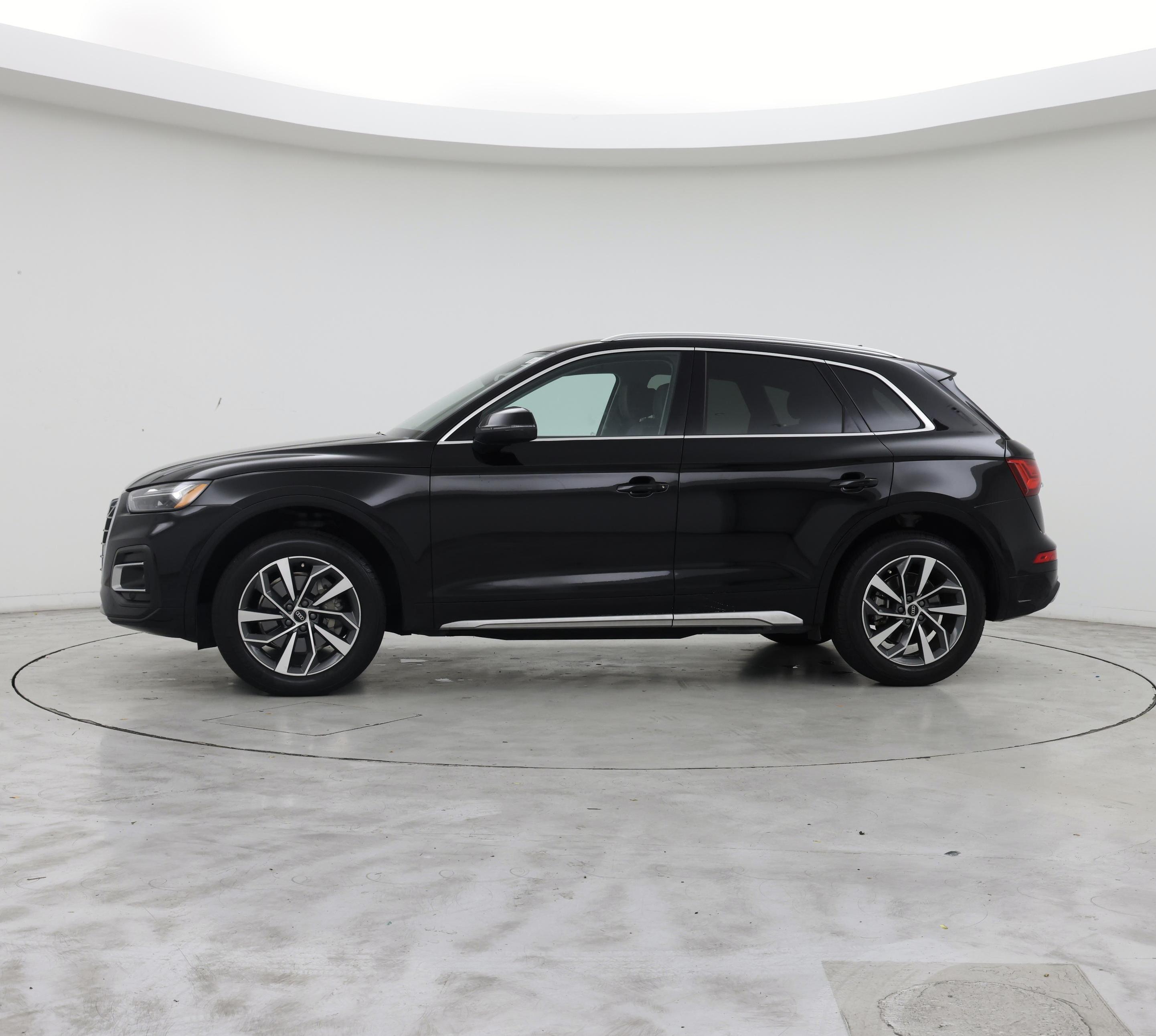 Thumbnail: 2021 Audi Q5 - 3