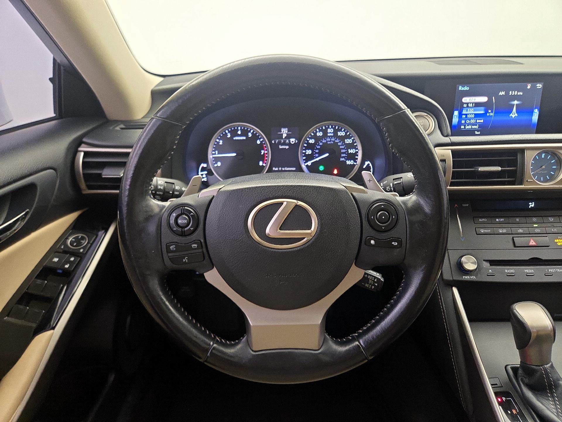 Thumbnail: 2015 Lexus IS - 10