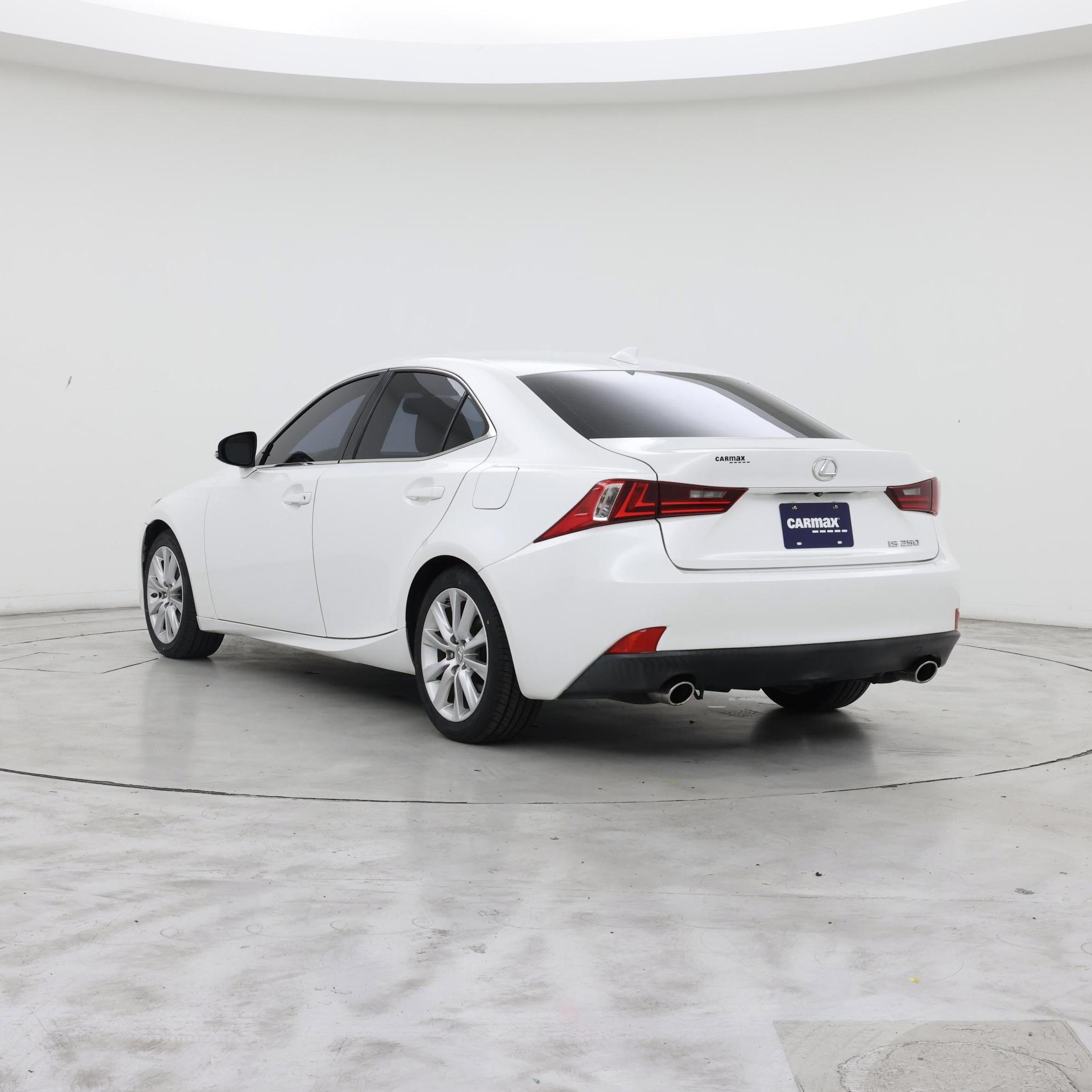 Thumbnail: 2015 Lexus IS - 2