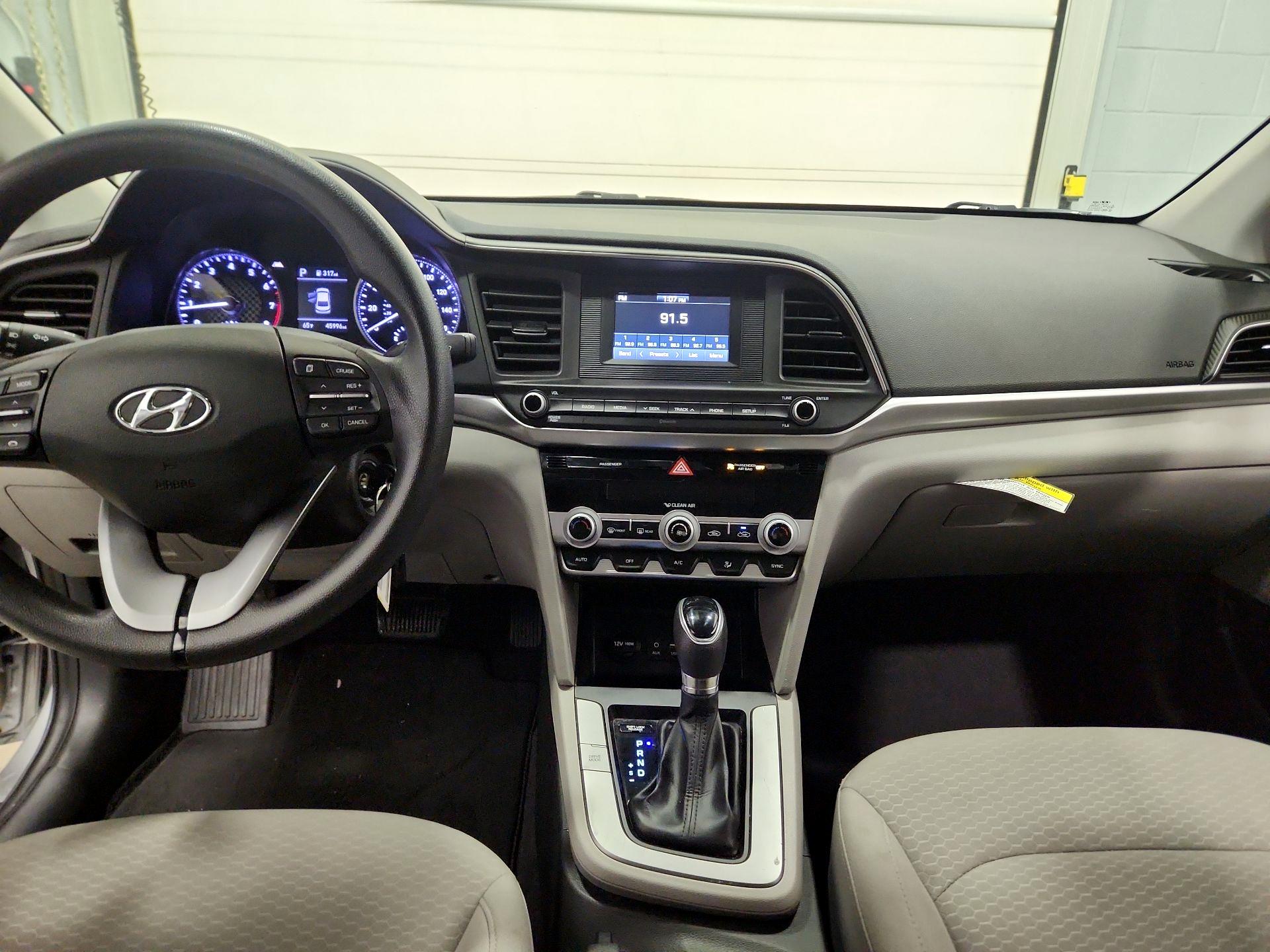 Thumbnail: 2020 Hyundai Elantra - 9