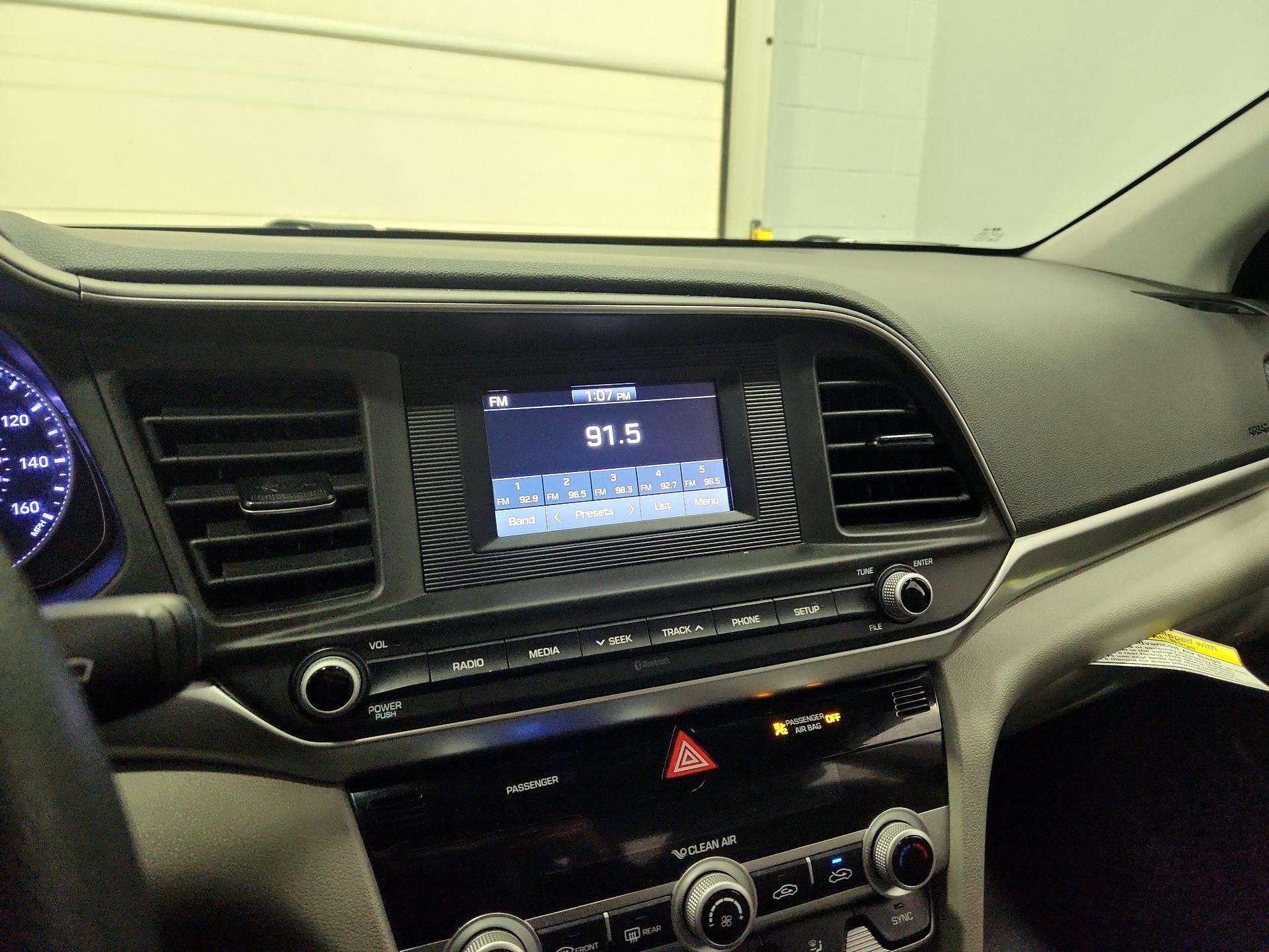 Thumbnail: 2020 Hyundai Elantra - 15