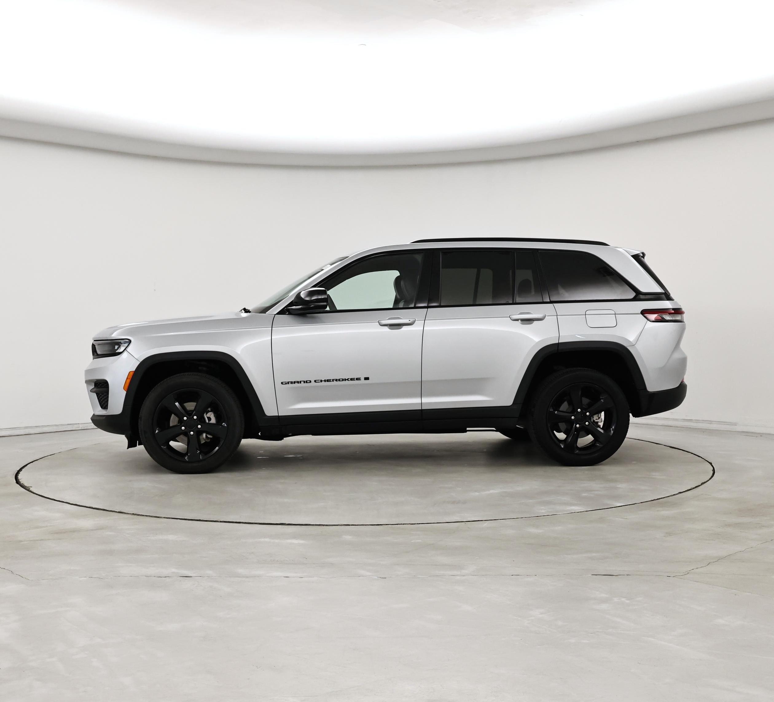 Thumbnail: 2023 Jeep Grand Cherokee - 3