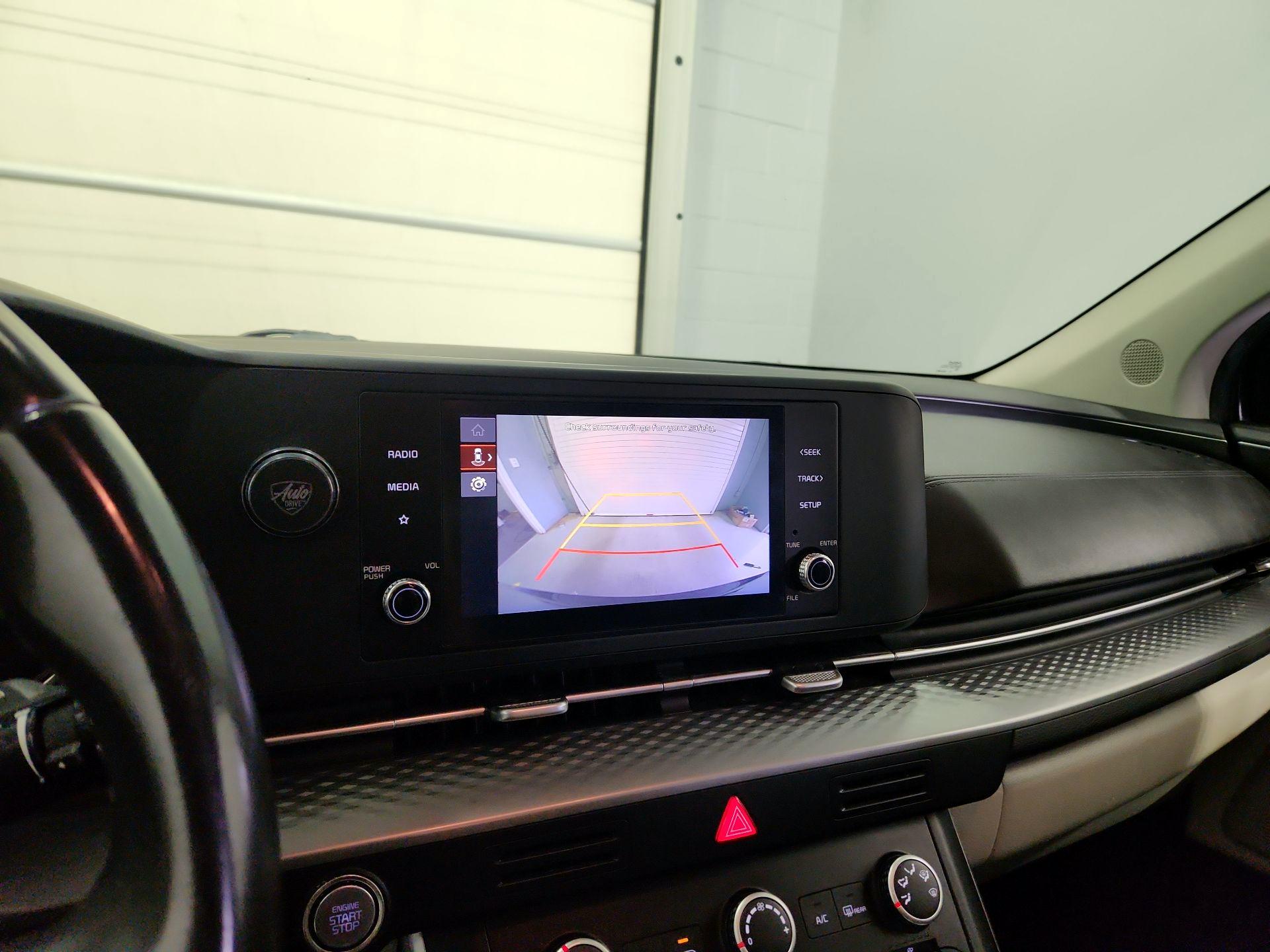 Thumbnail: 2023 Kia Carnival - 14