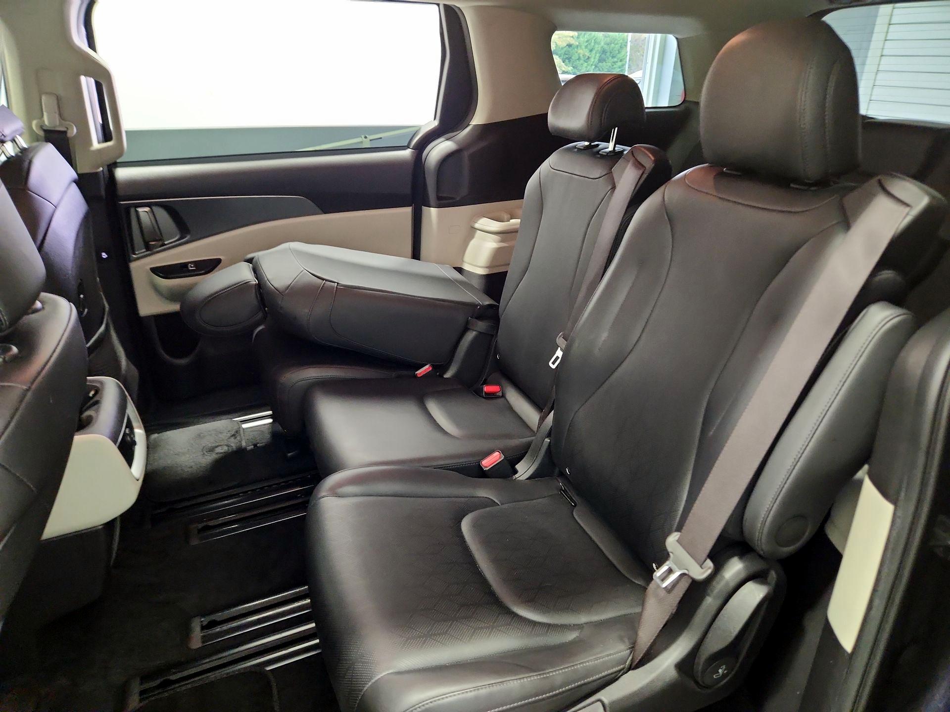 Thumbnail: 2023 Kia Carnival - 19