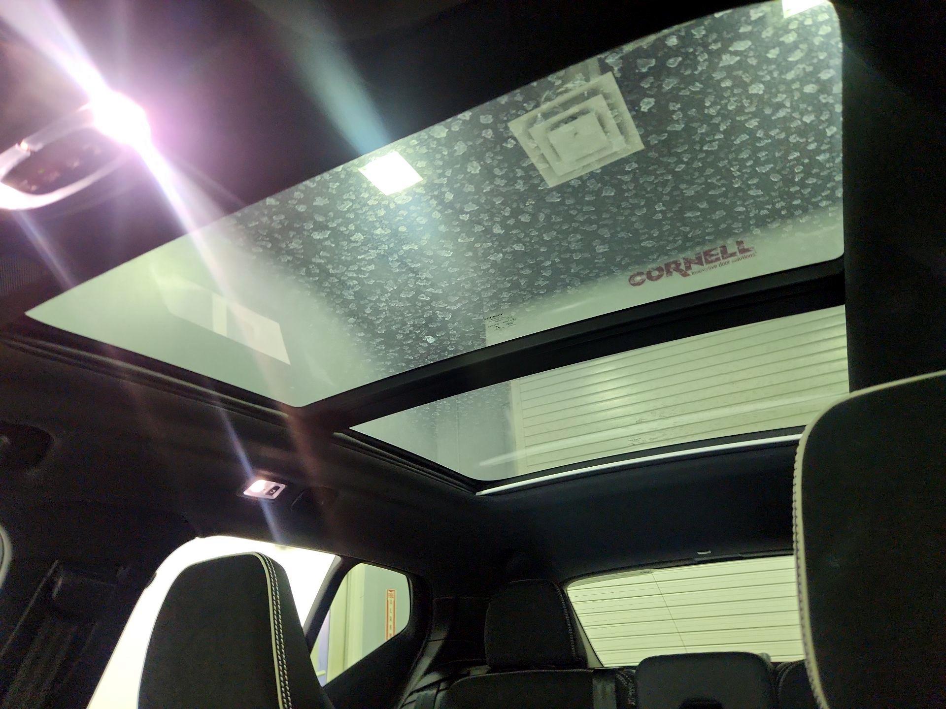 Thumbnail: 2022 Volvo XC40 - 20