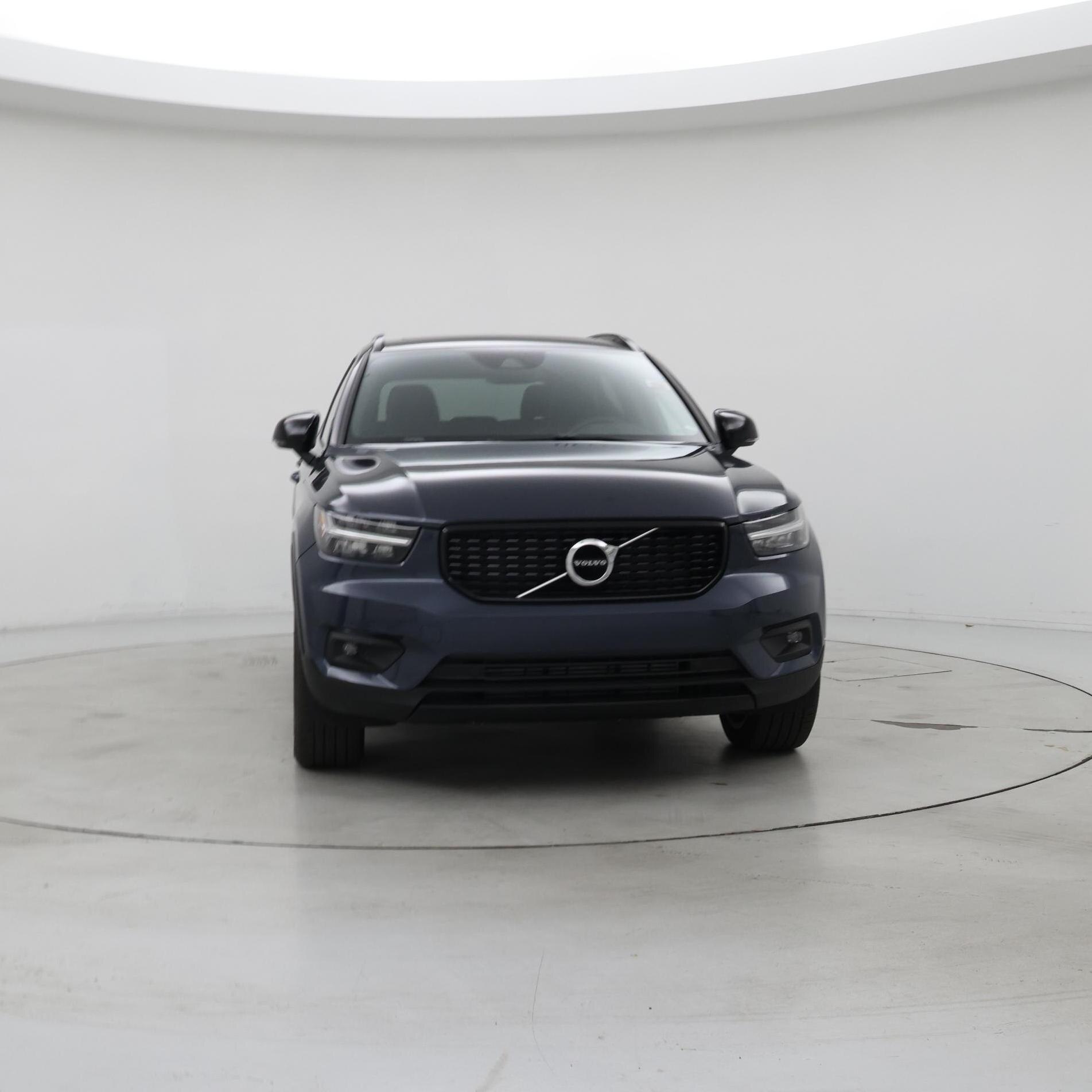 Thumbnail: 2022 Volvo XC40 - 5
