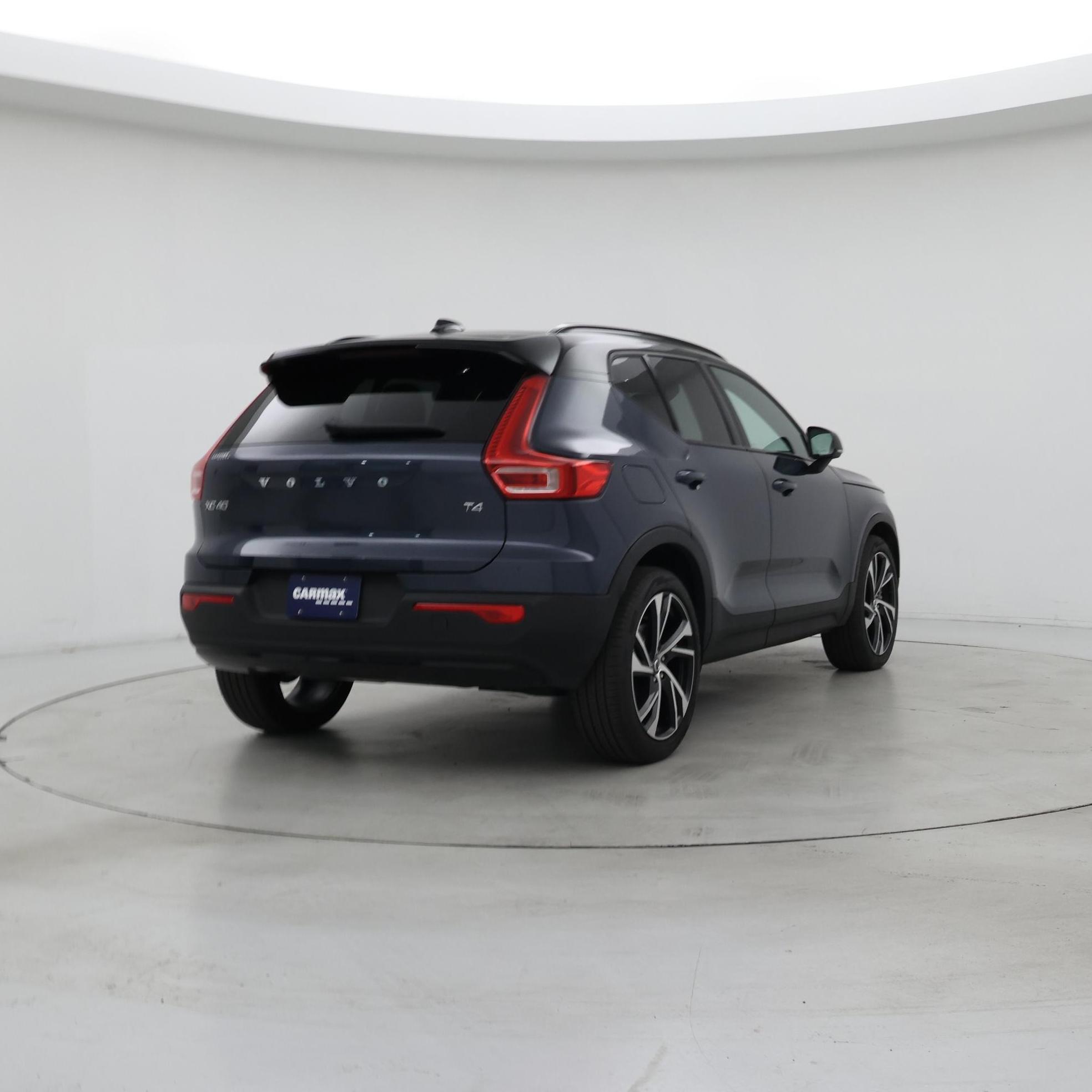 Thumbnail: 2022 Volvo XC40 - 8
