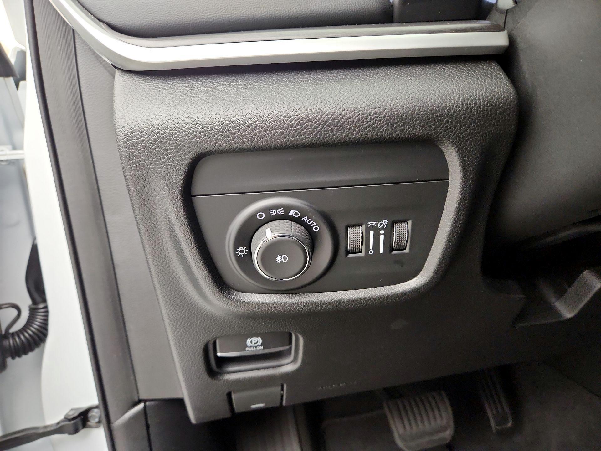 Thumbnail: 2021 Jeep Grand Cherokee L - 13