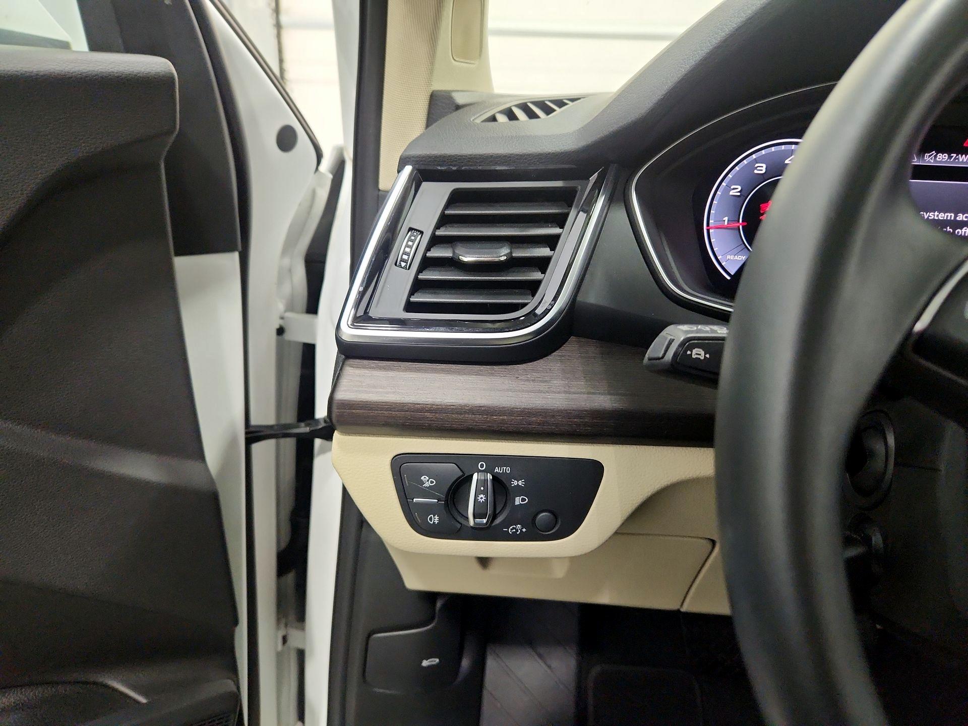 Thumbnail: 2022 Audi Q5 - 13