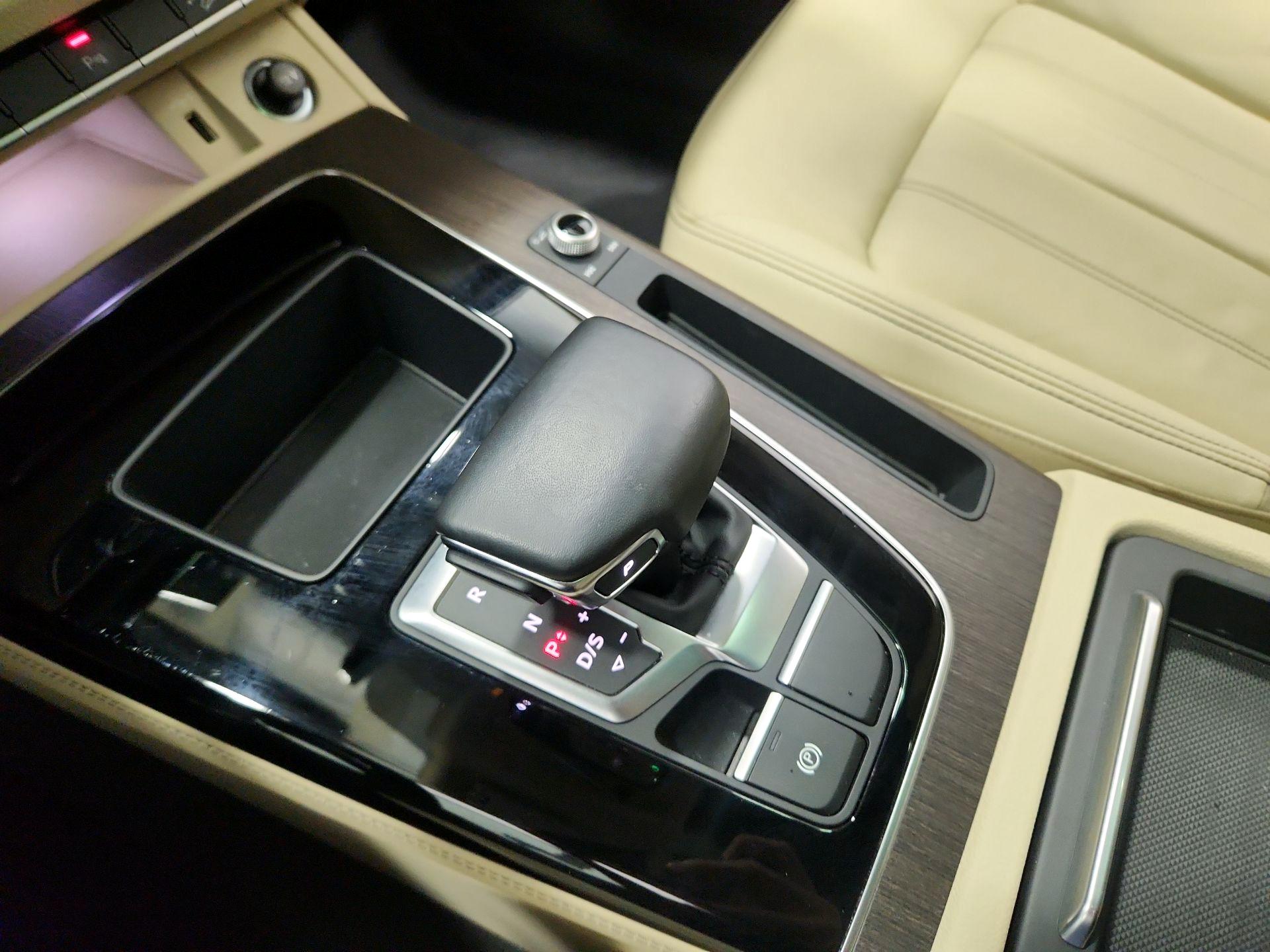 Thumbnail: 2022 Audi Q5 - 18