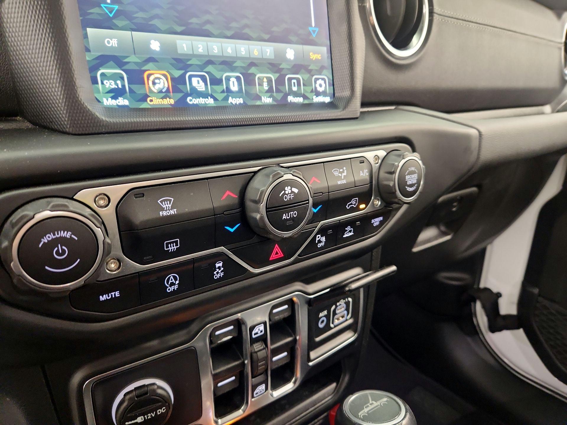 Thumbnail: 2021 Jeep Gladiator - 17