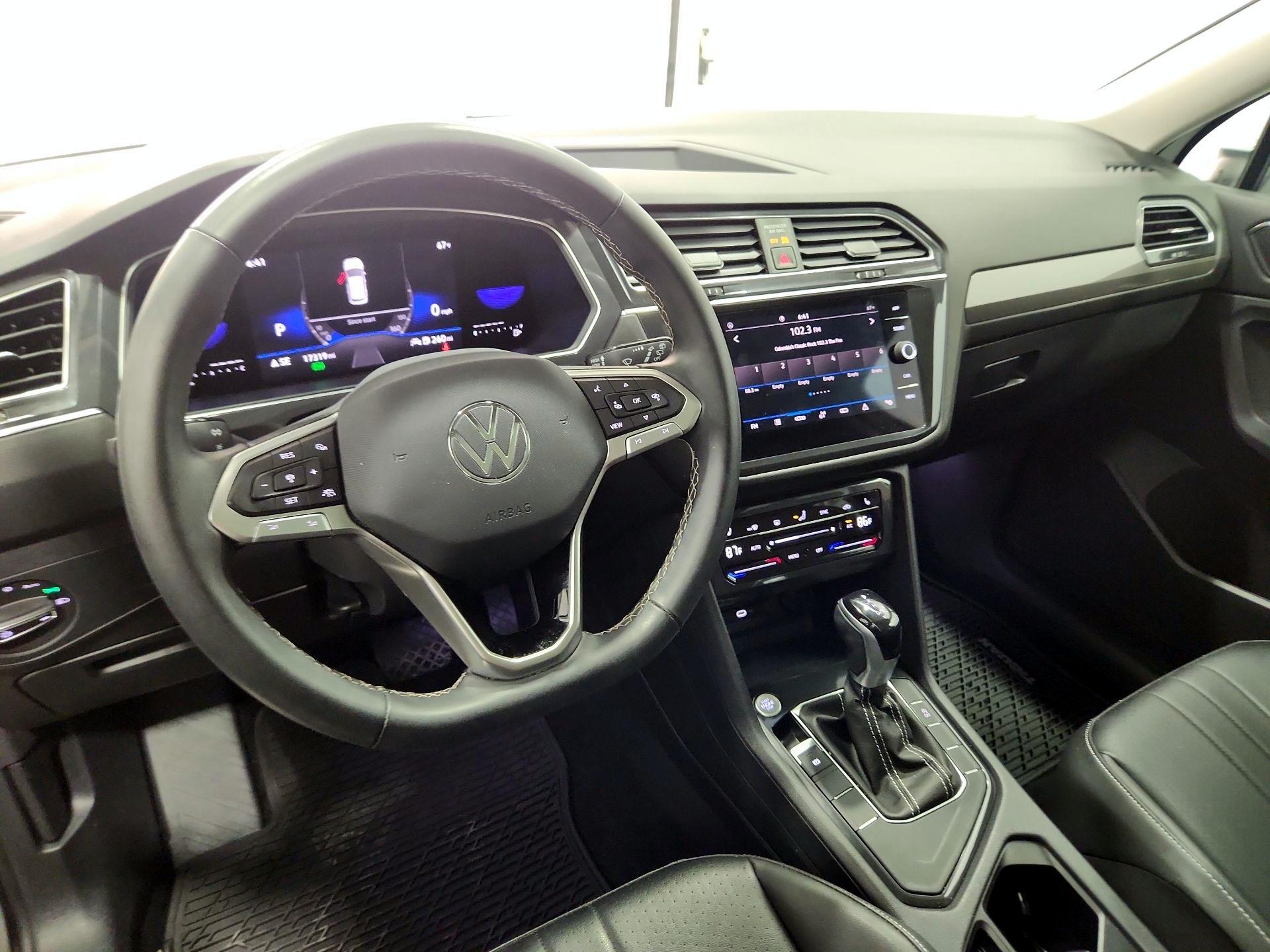 Thumbnail: 2022 Volkswagen Tiguan - 9