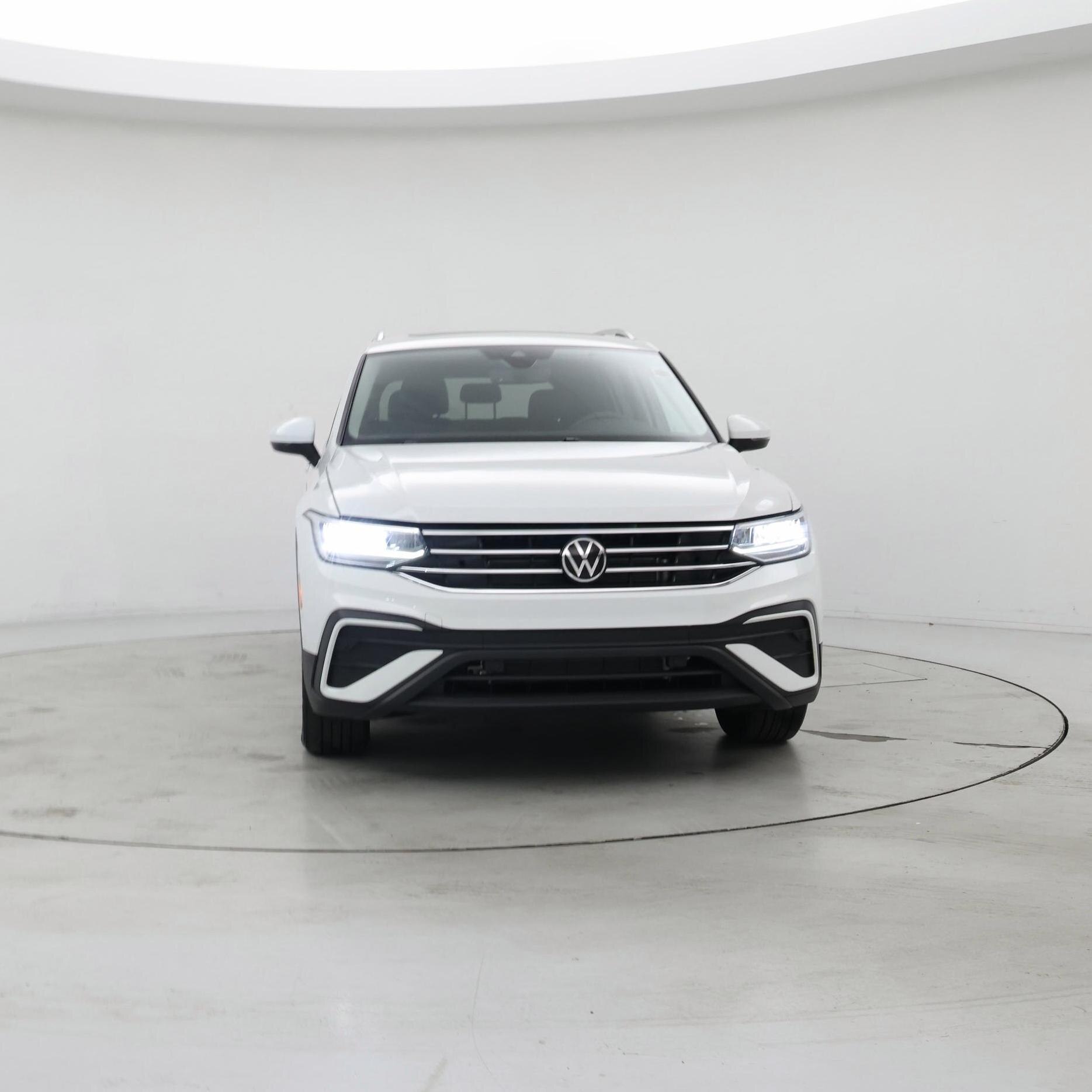 Thumbnail: 2022 Volkswagen Tiguan - 5
