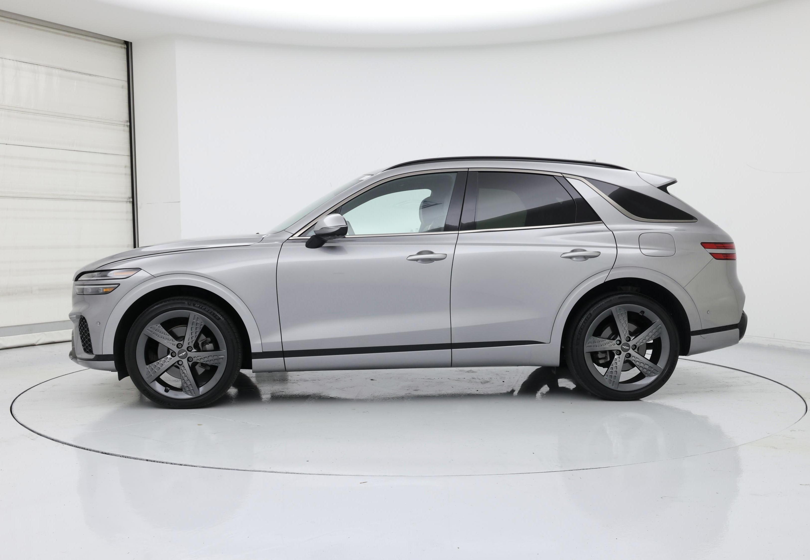 Thumbnail: 2022 Genesis GV70 - 3